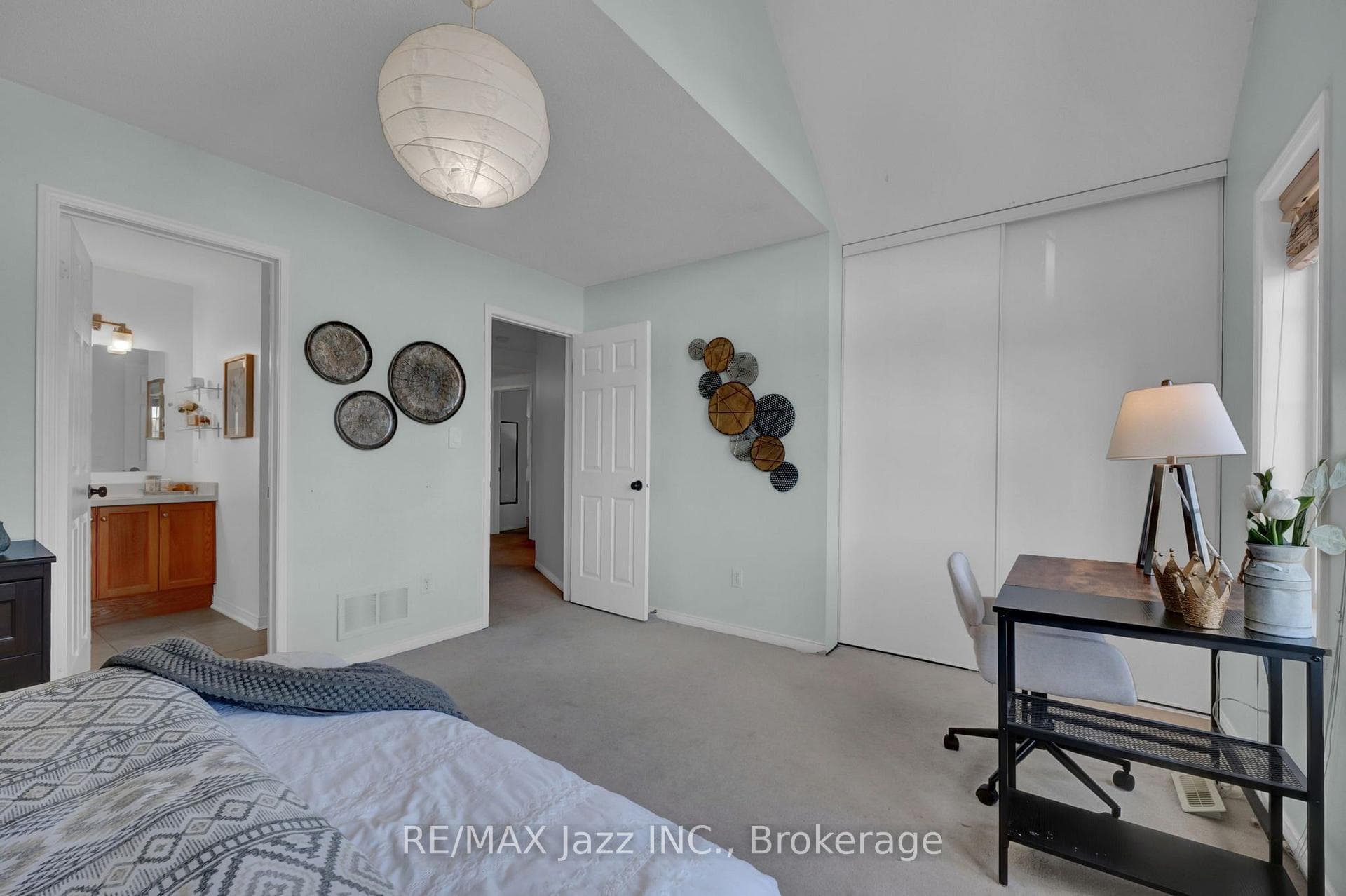 1098 Keswick Court photo 39