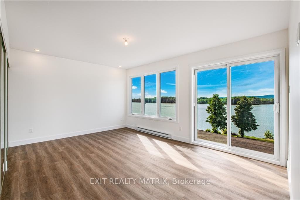 2774 BAY Road photo 19