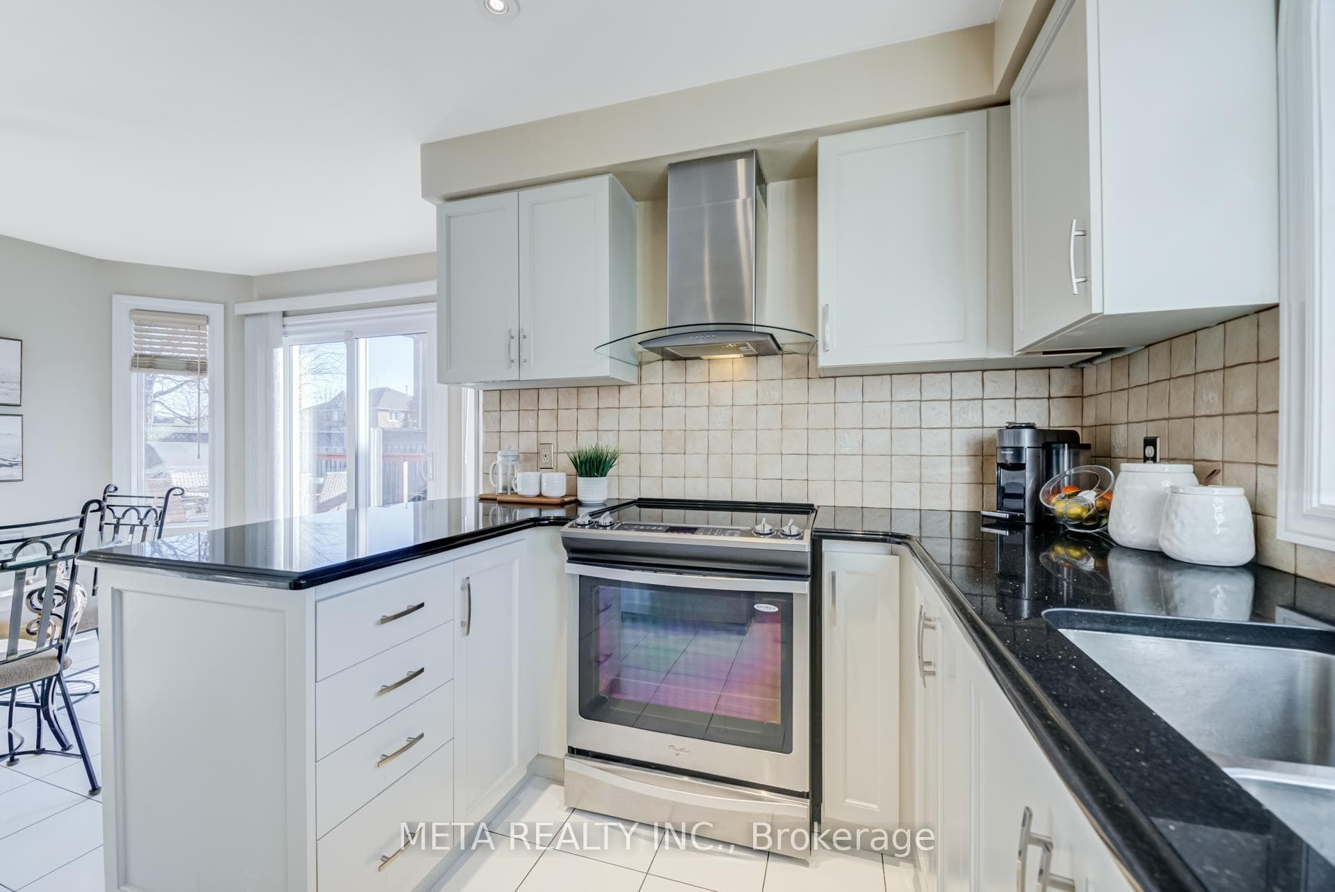 3322 Loyalist Drive photo 16