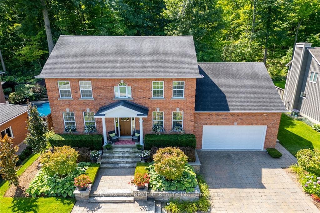 98 Dorchester Drive photo 40