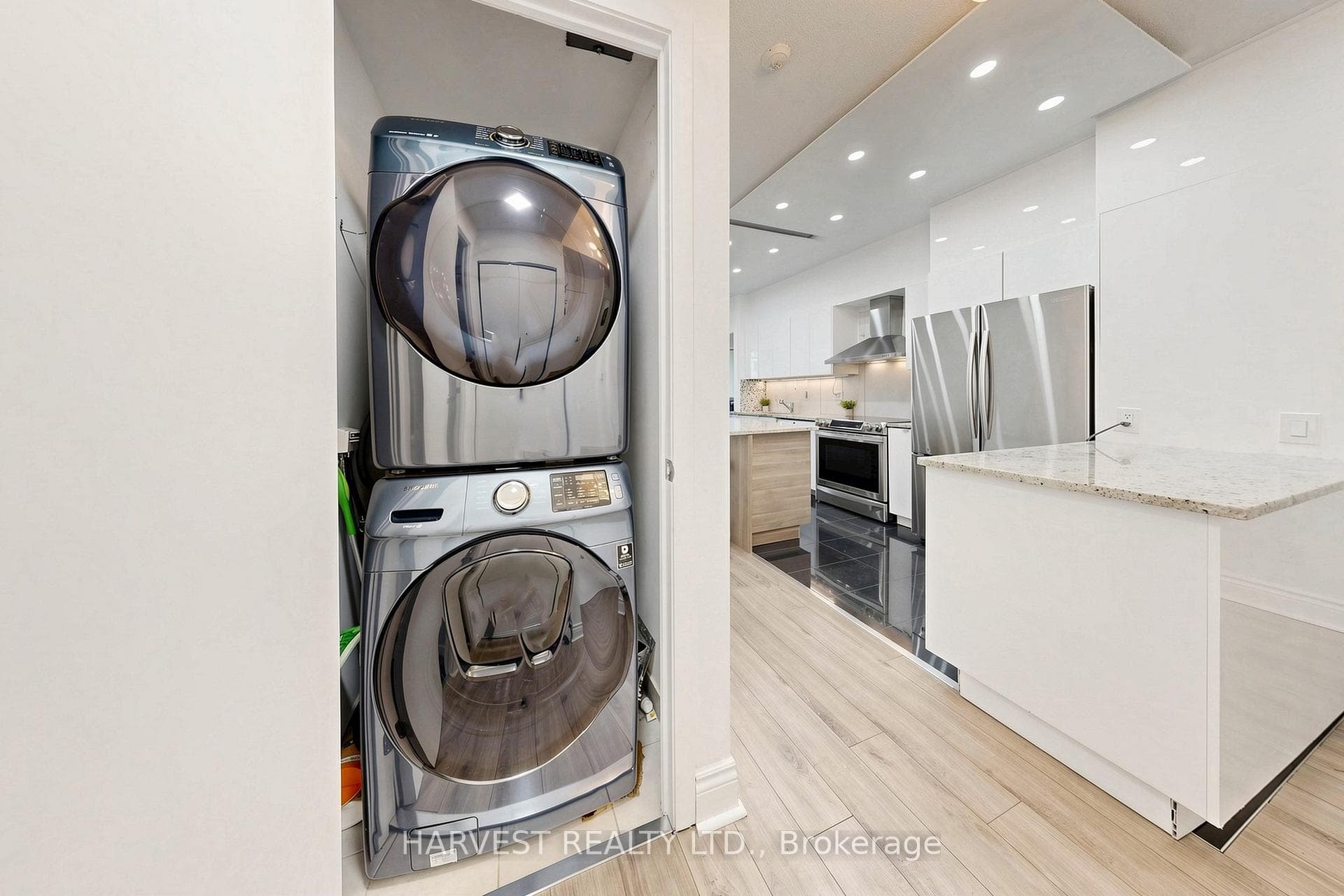 209 Fort York Boulevard Unit 380 photo 30