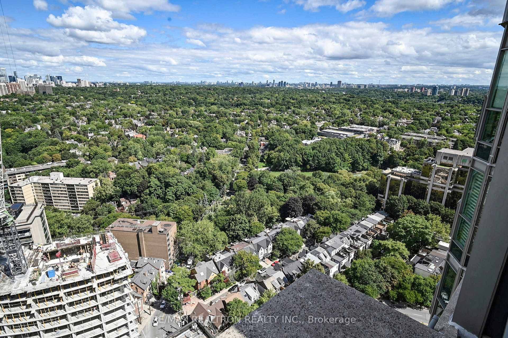 8 Park Road Unit PH3802 photo 32