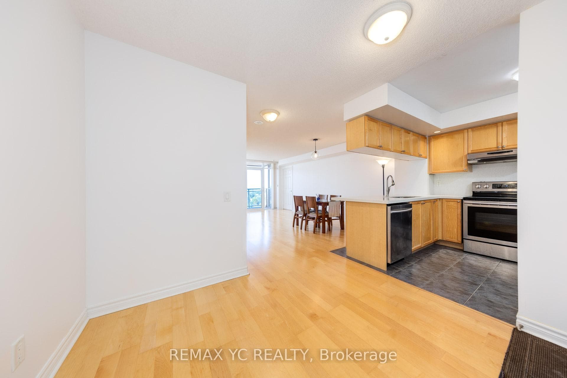 5229 Dundas Street Unit 1604 photo 4