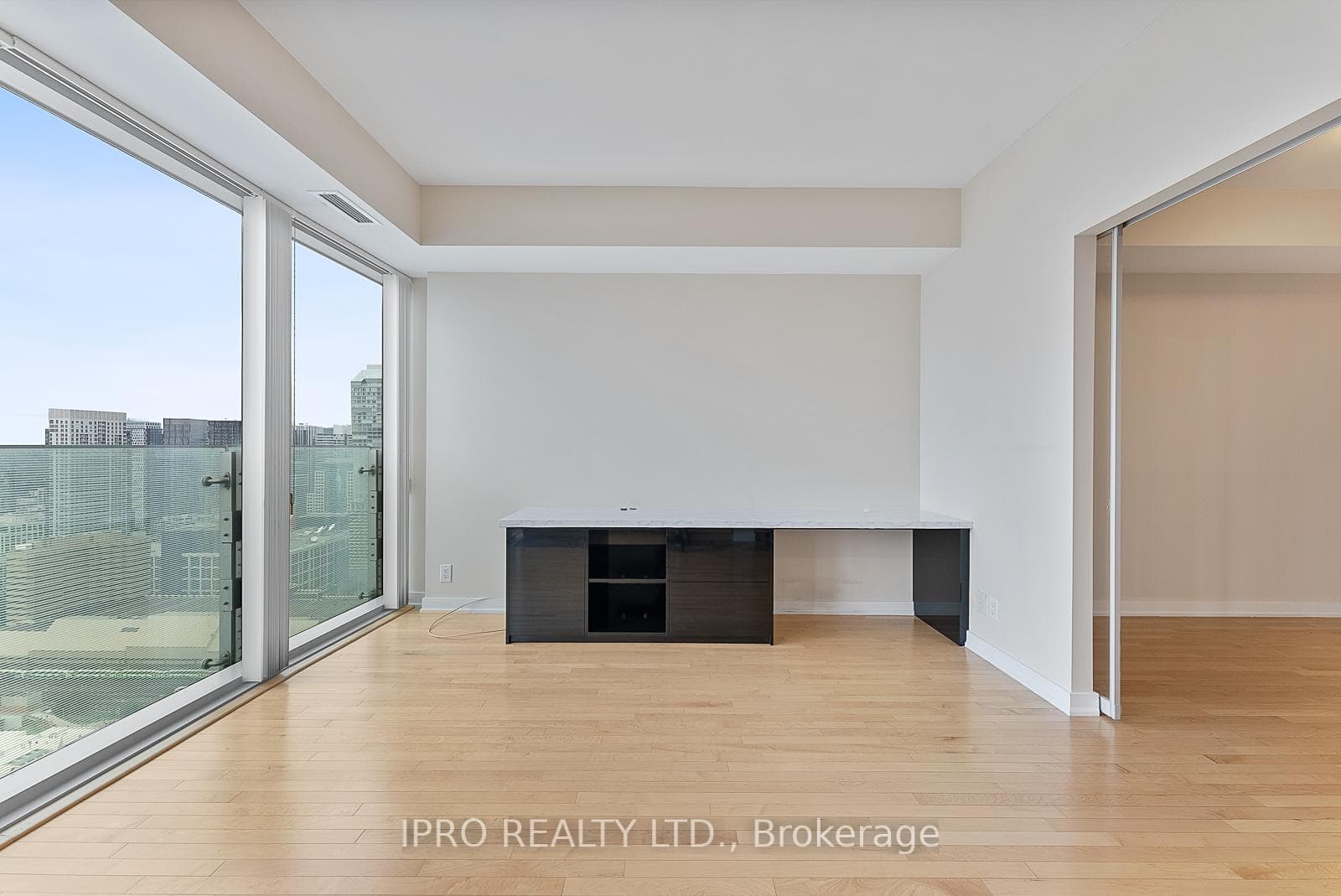 12 York Street Unit 4205 photo 12