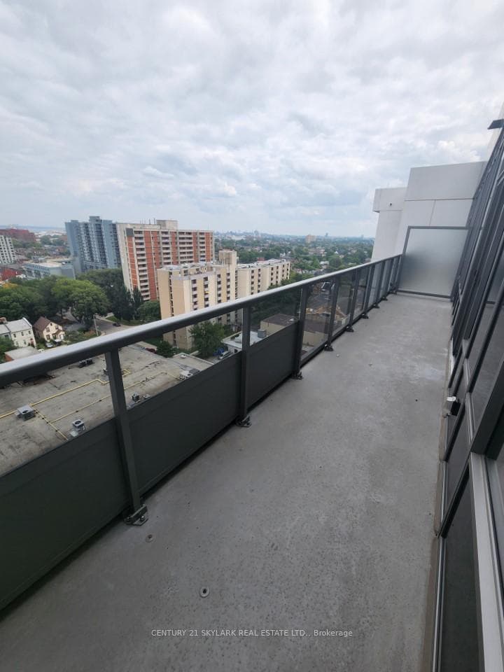212 King William Street Unit 1416 photo 9