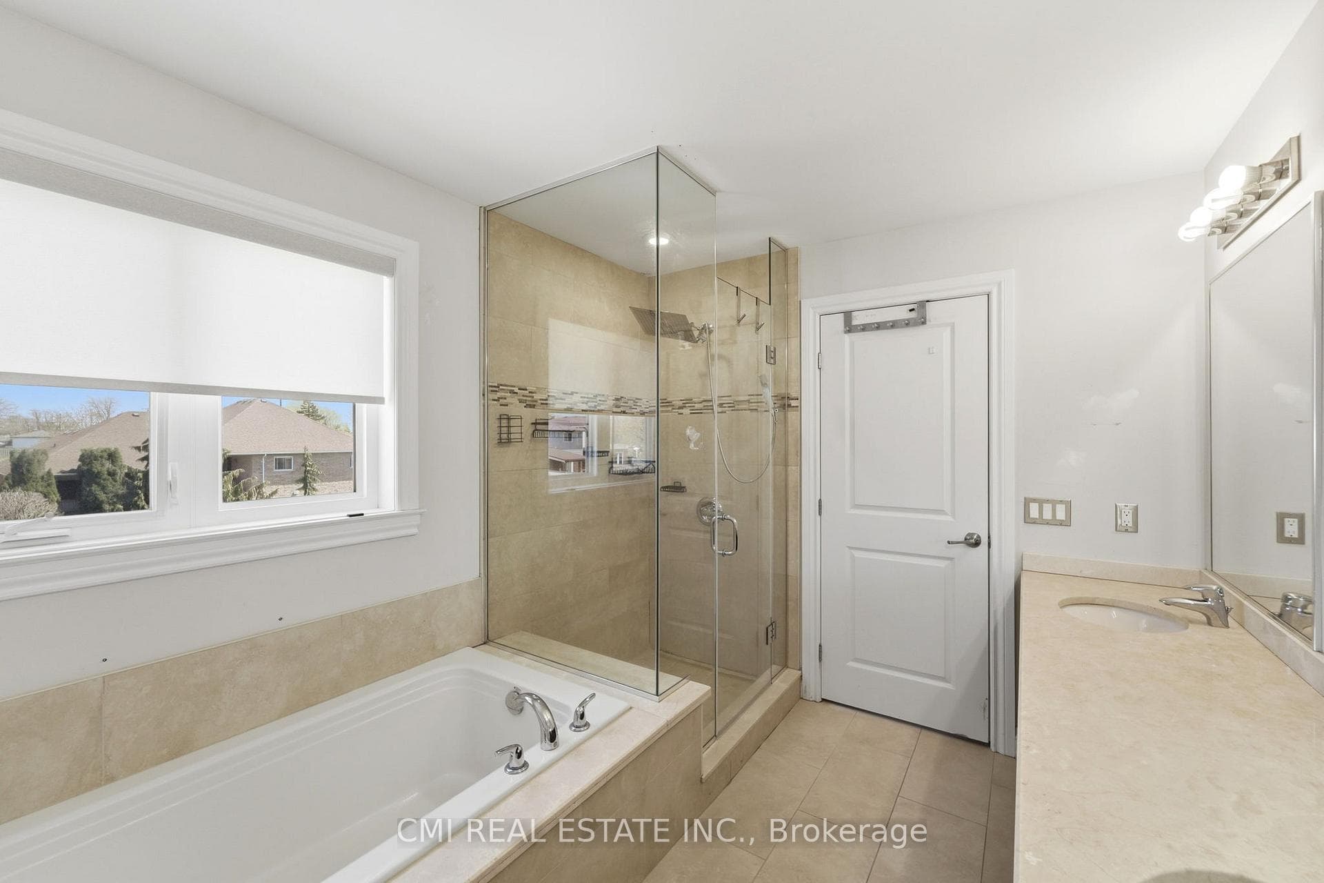 12 Mitten Court photo 29