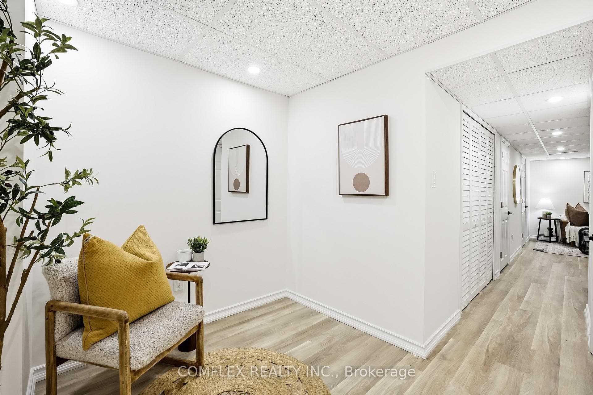 2 Armitage Crescent photo 32