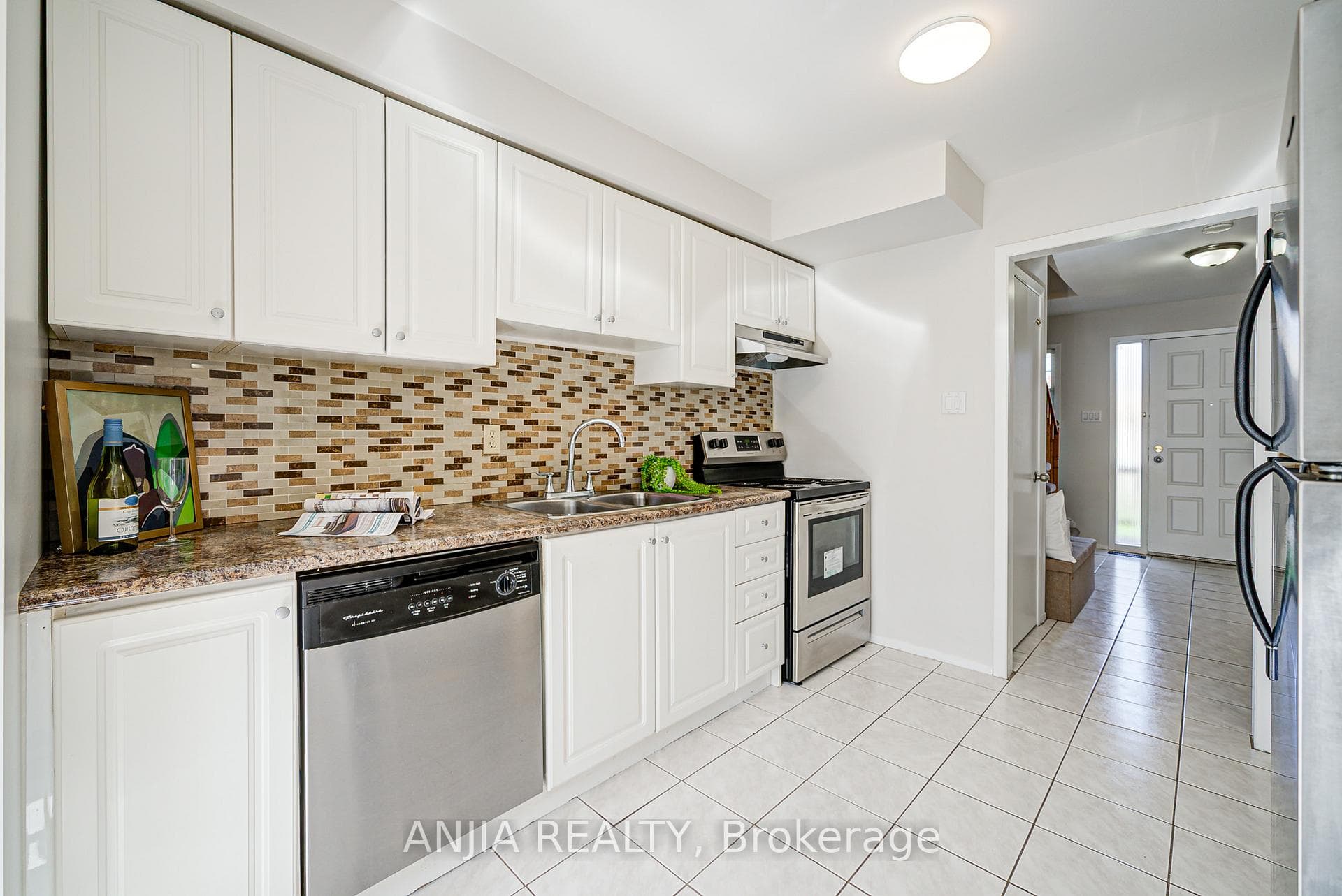 91 Dumfries Avenue photo 18
