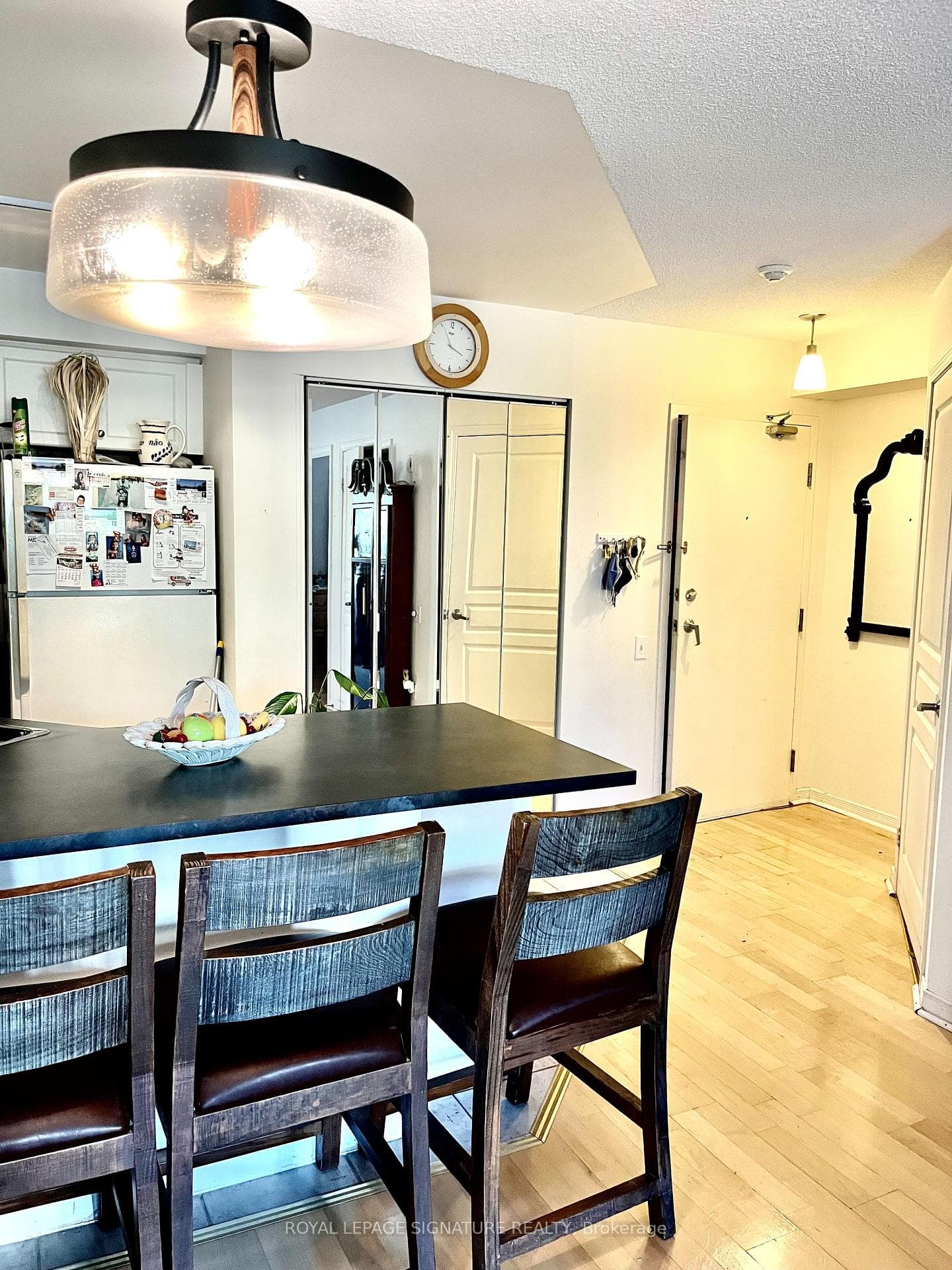 140 Bathurst Street Unit 207 photo 6