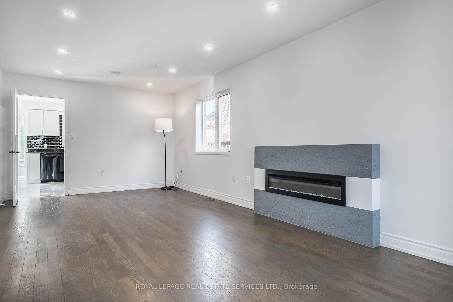 276 Gatestone Drive photo 6