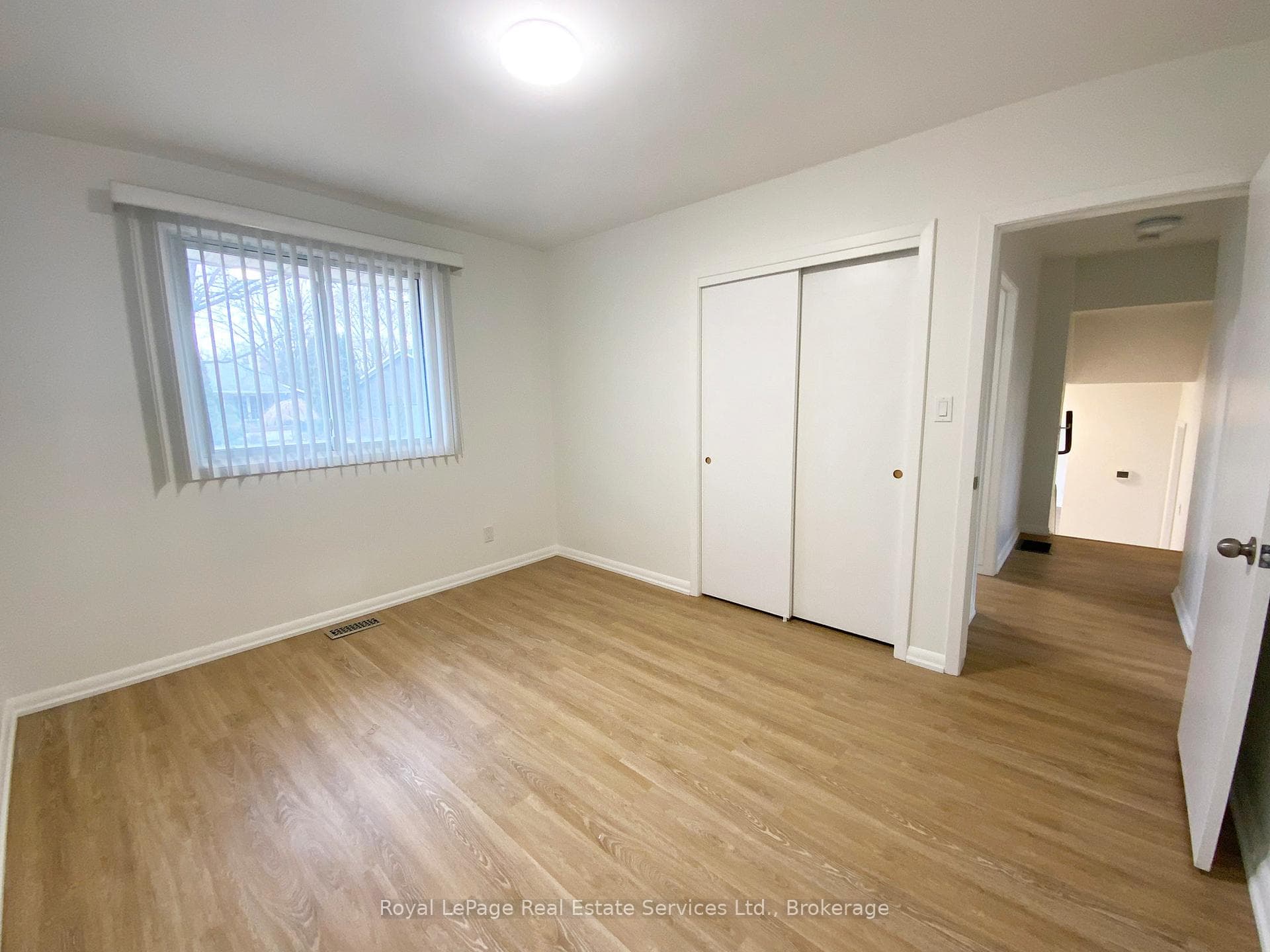 395 Erindale Drive photo 16