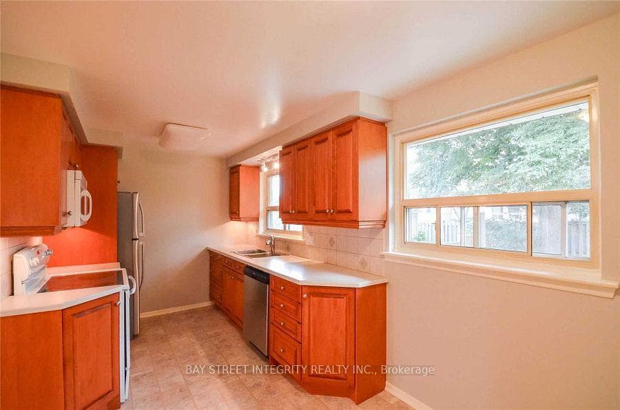 78 Clover Ridge Drive photo 4