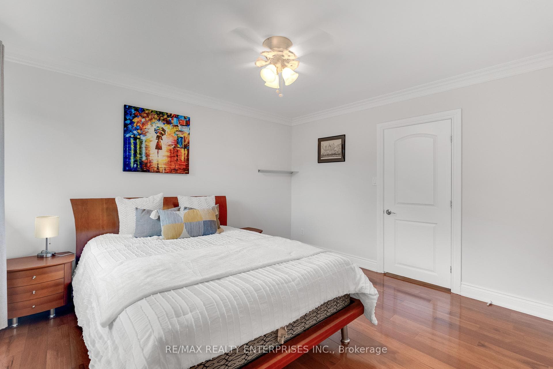 2084 Obeck Crescent photo 26