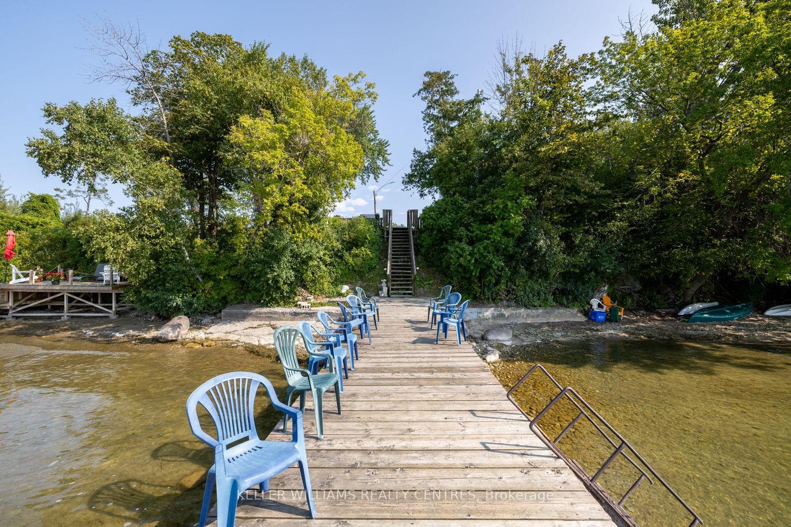 131 Maple Avenue photo 36