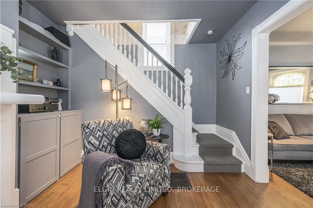 54 MYRTLE Street photo 14