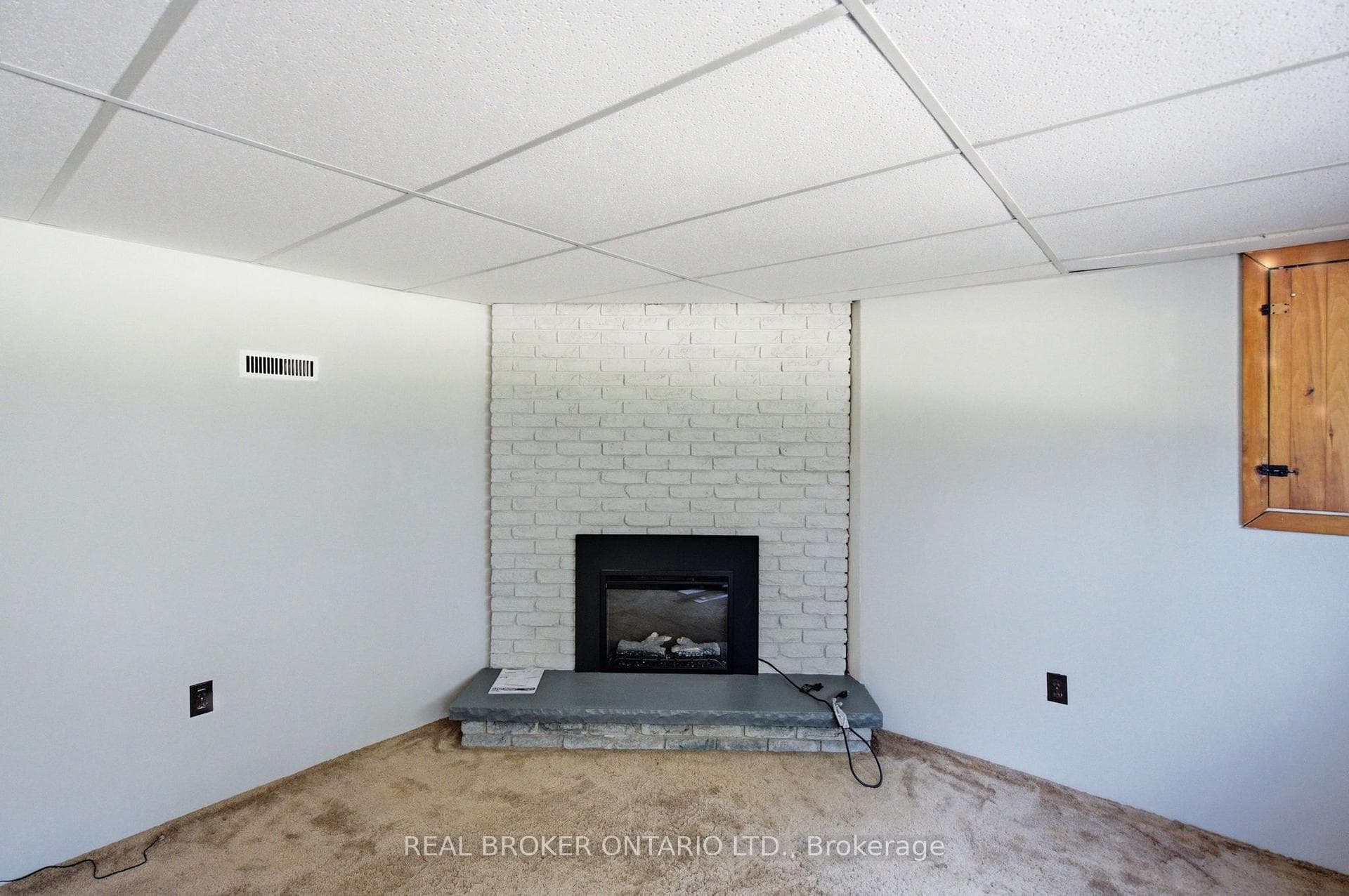 785 Reid Road photo 34