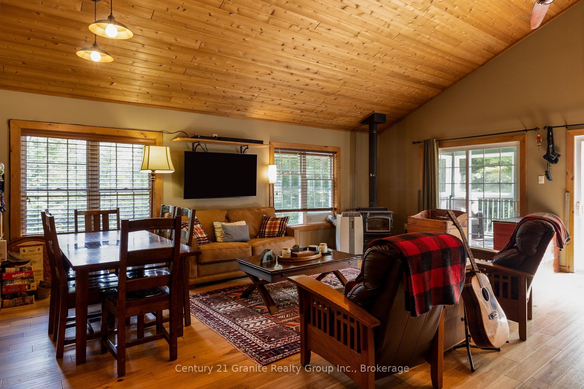 1071 Dardanelles Road photo 7