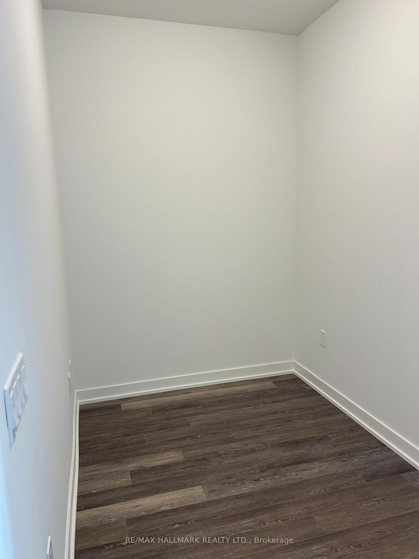 250 Lawrence Avenue Unit 715 photo 13