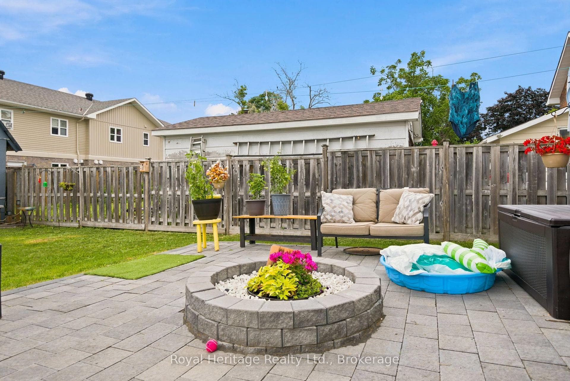 61 Lindsay Street photo 32