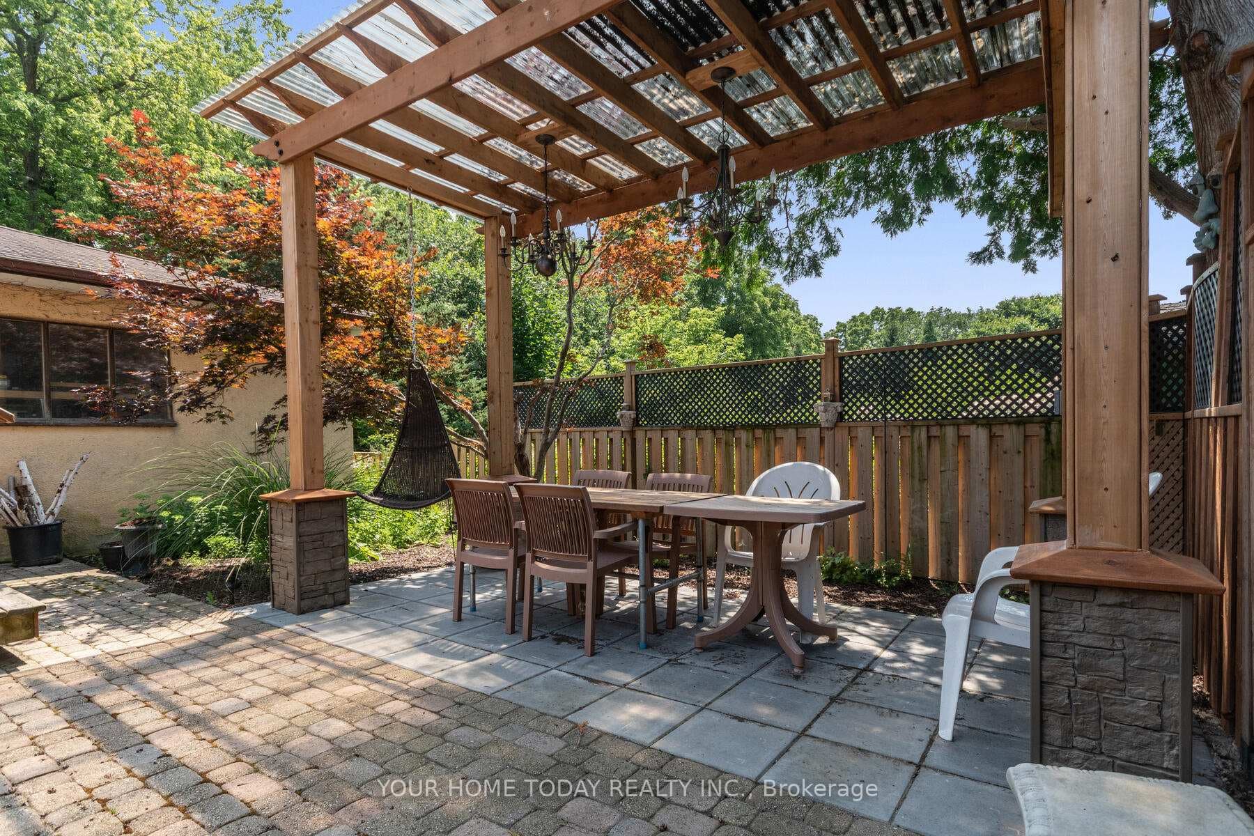 44 Delrex Boulevard photo 33