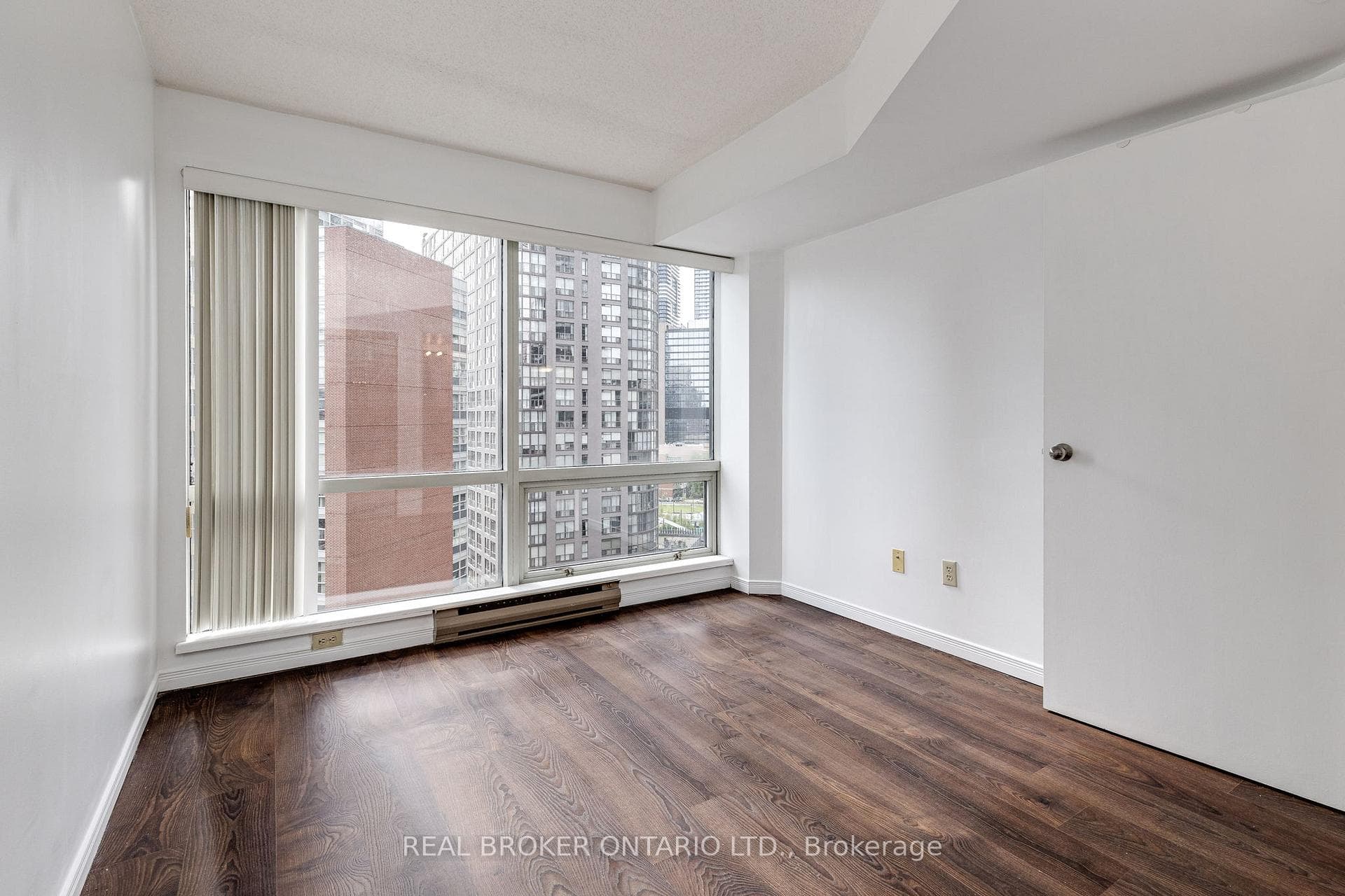 1001 Bay Street Unit 1105 photo 14