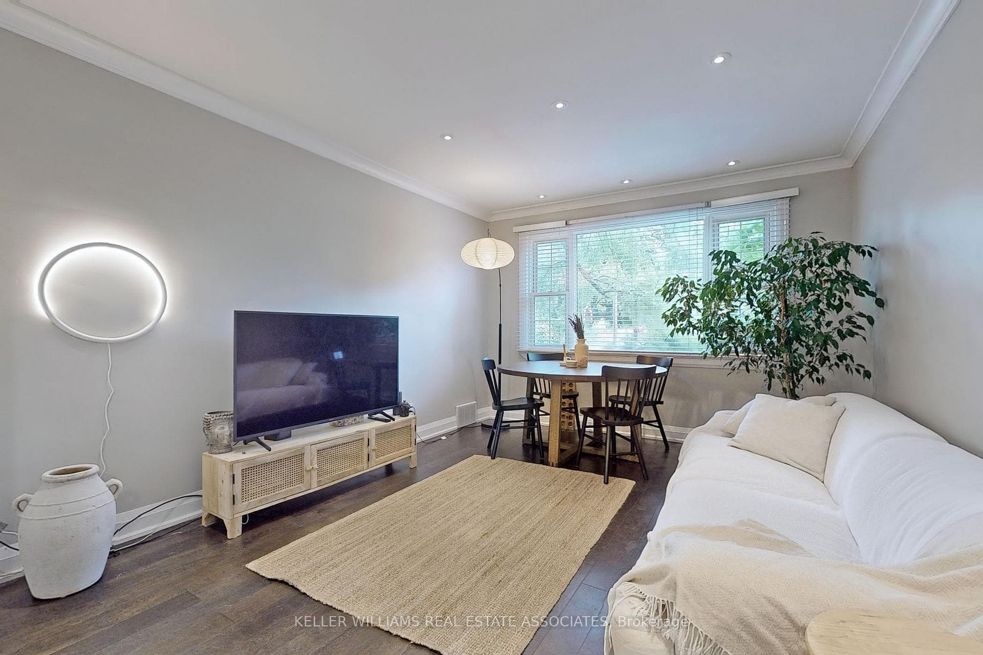 925 Kingsway Drive Unit Main photo 14