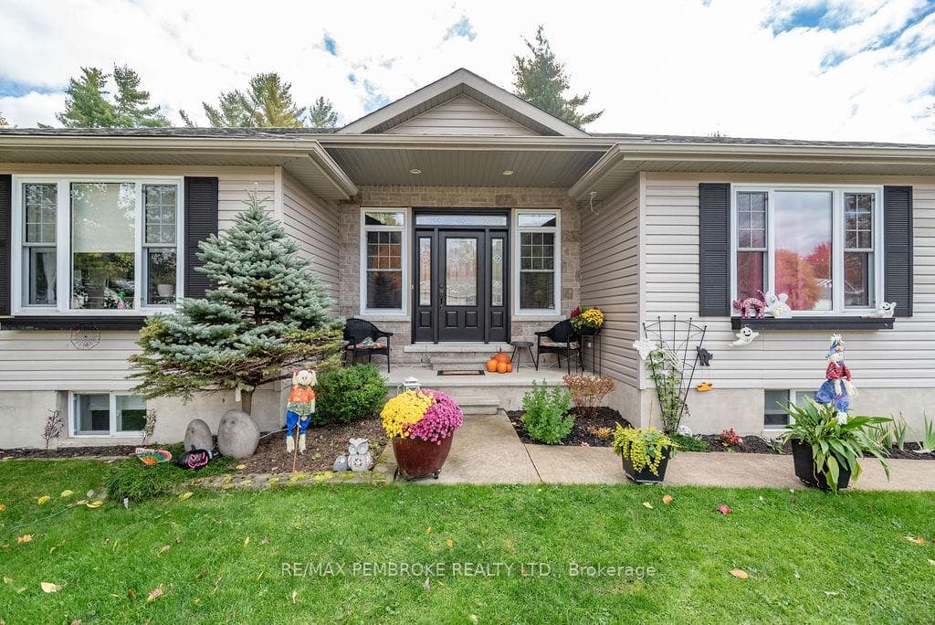 612 Hummingbird Lane photo 2