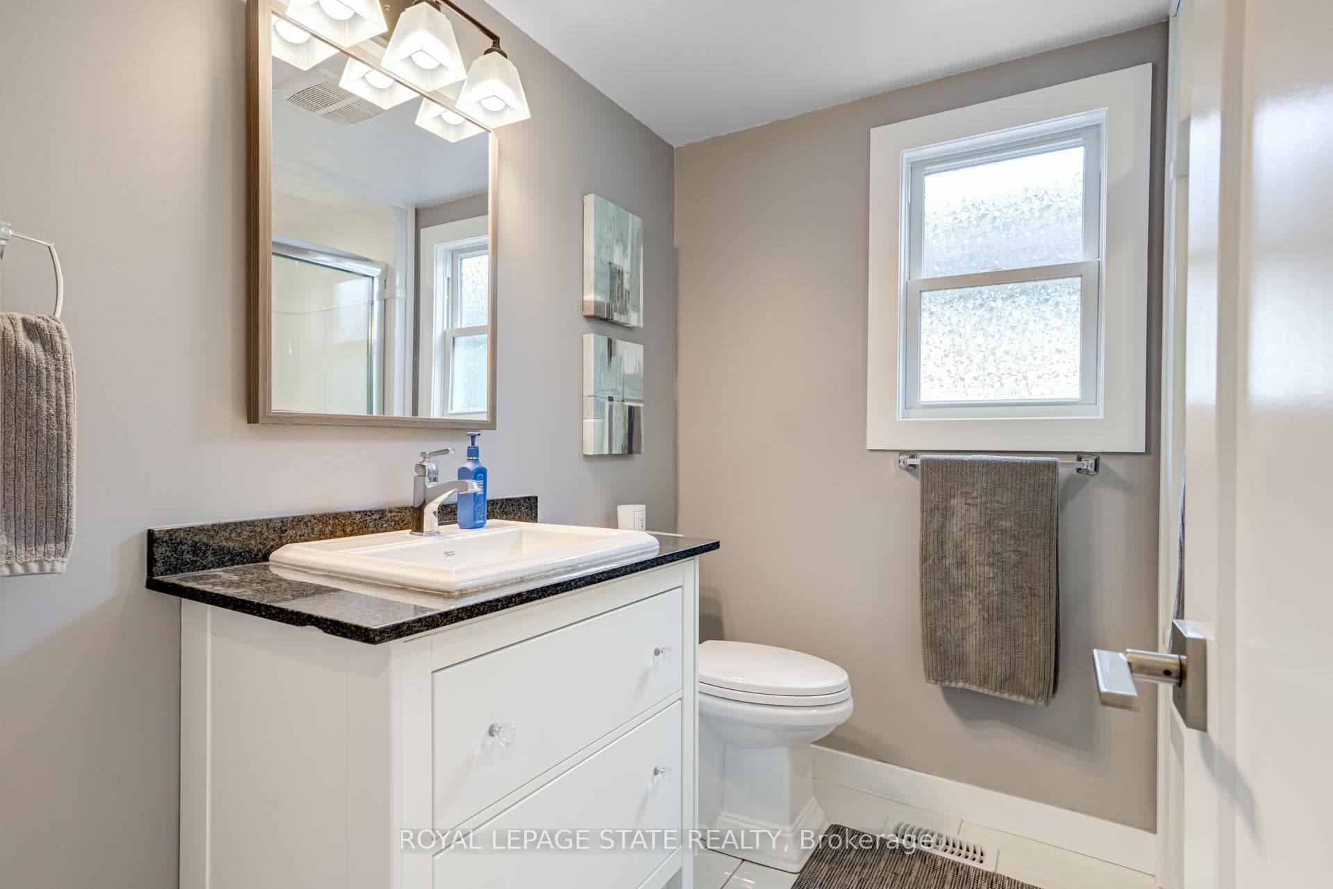 9056 Airport Road photo 16