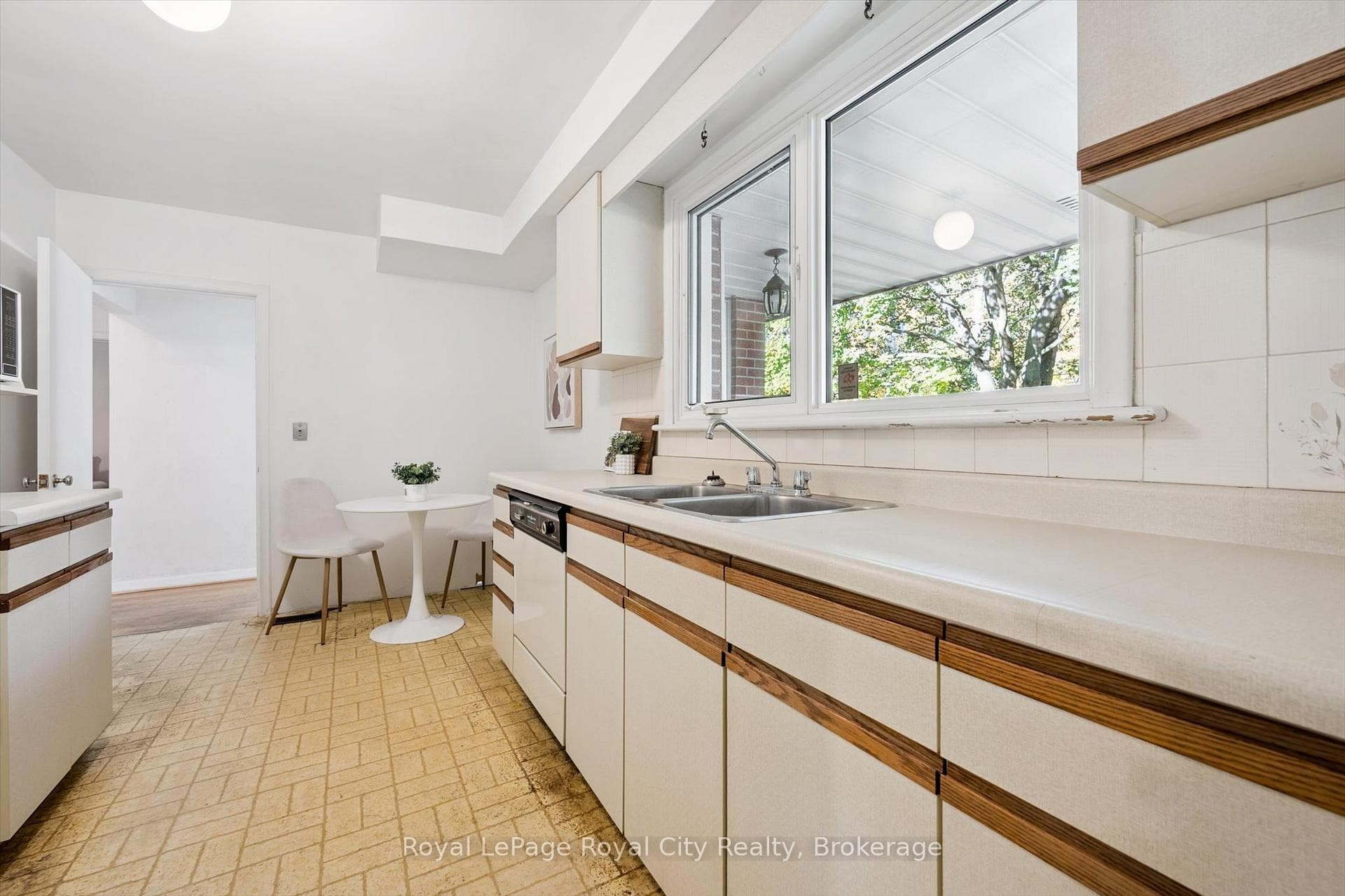 228 Water Street photo 20