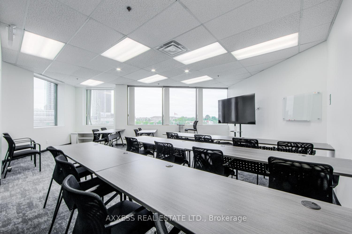 30 Eglinton Avenue Unit 400 photo 37