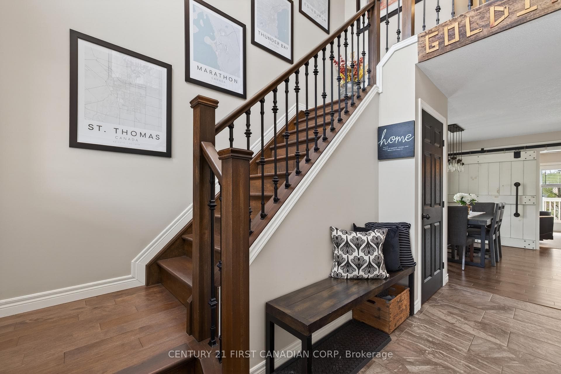16 Blue Heron Place photo 3