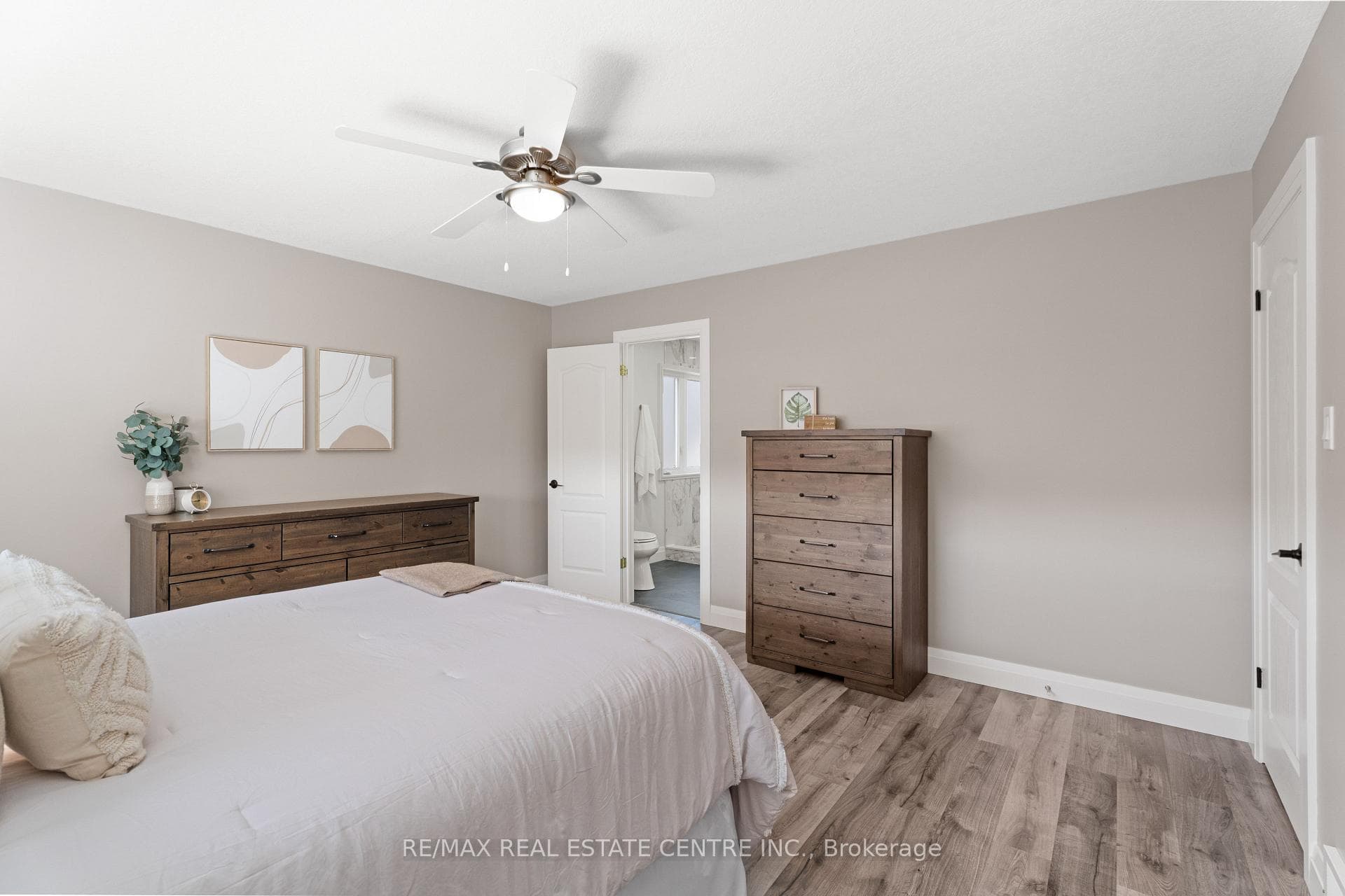 660 Cedar Street photo 21