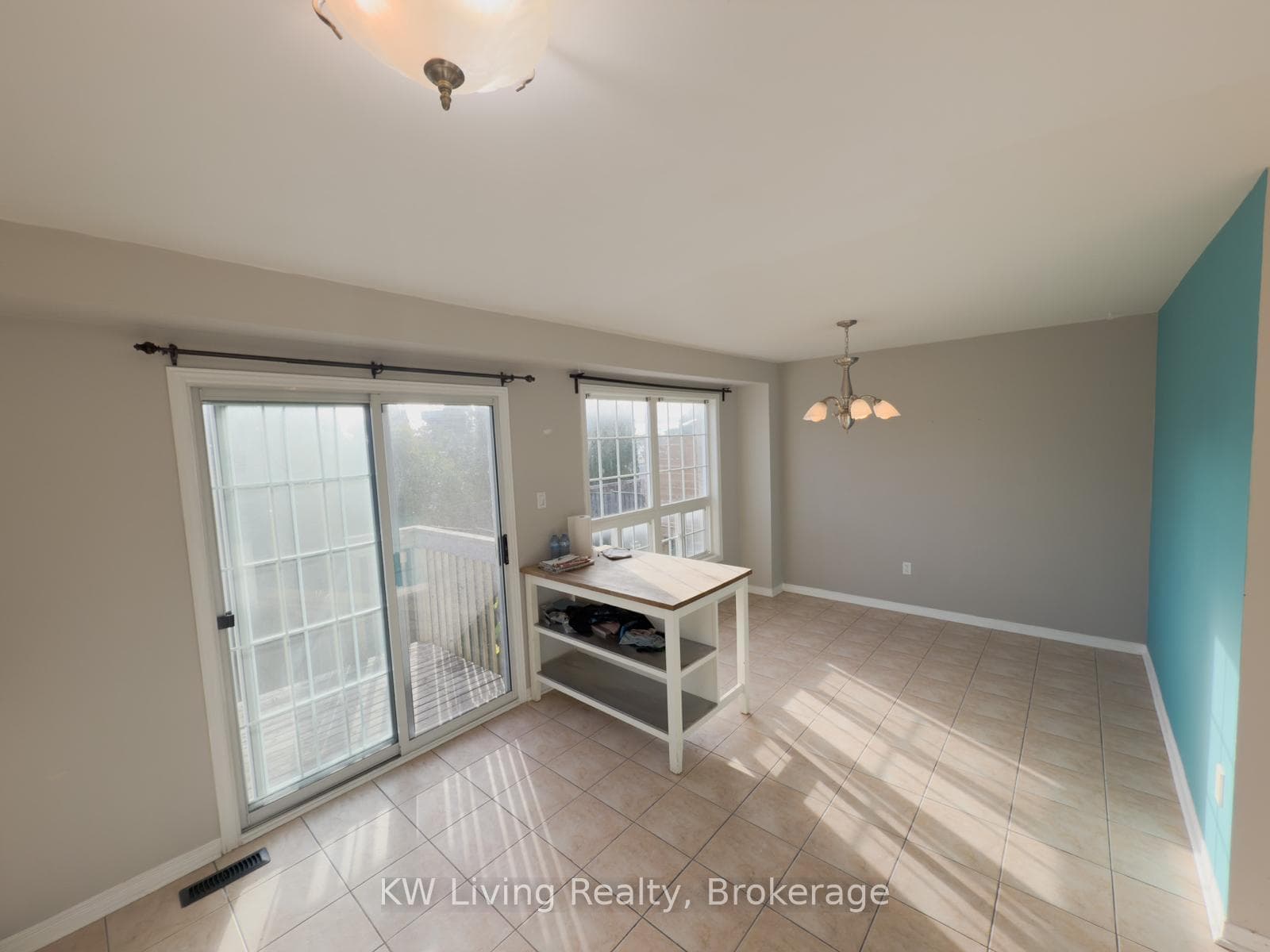 395 Flagstone Way photo 3