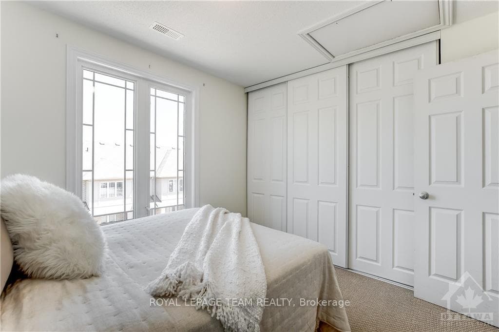 385 PASEO Unit 8 photo 25