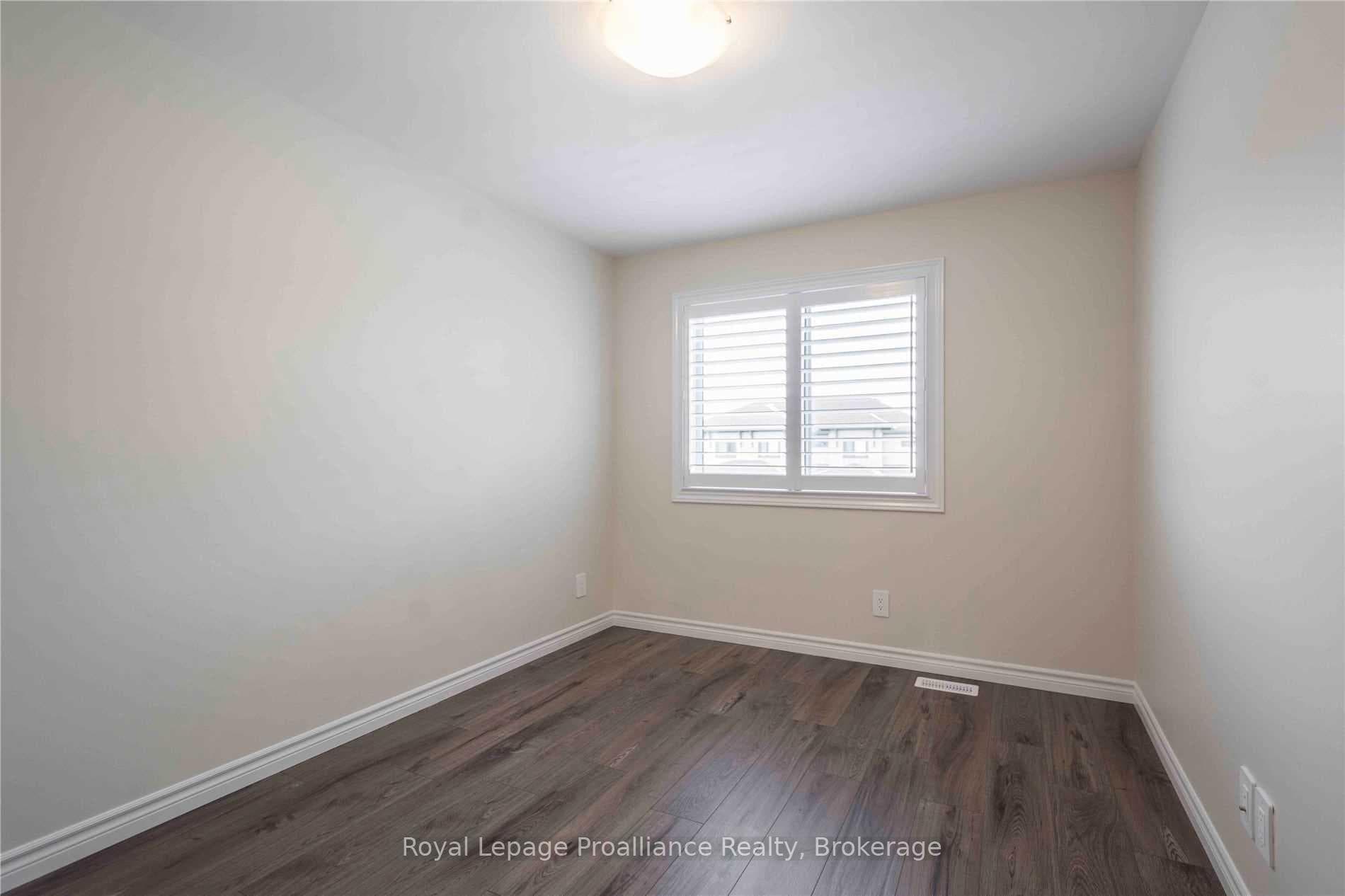 28 Nipigon Street photo 18