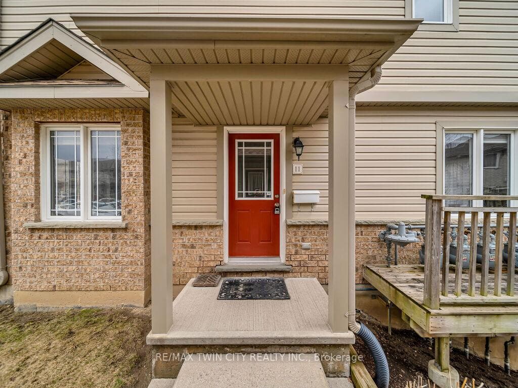535 WINDFLOWER Crescent Unit #11 photo 2