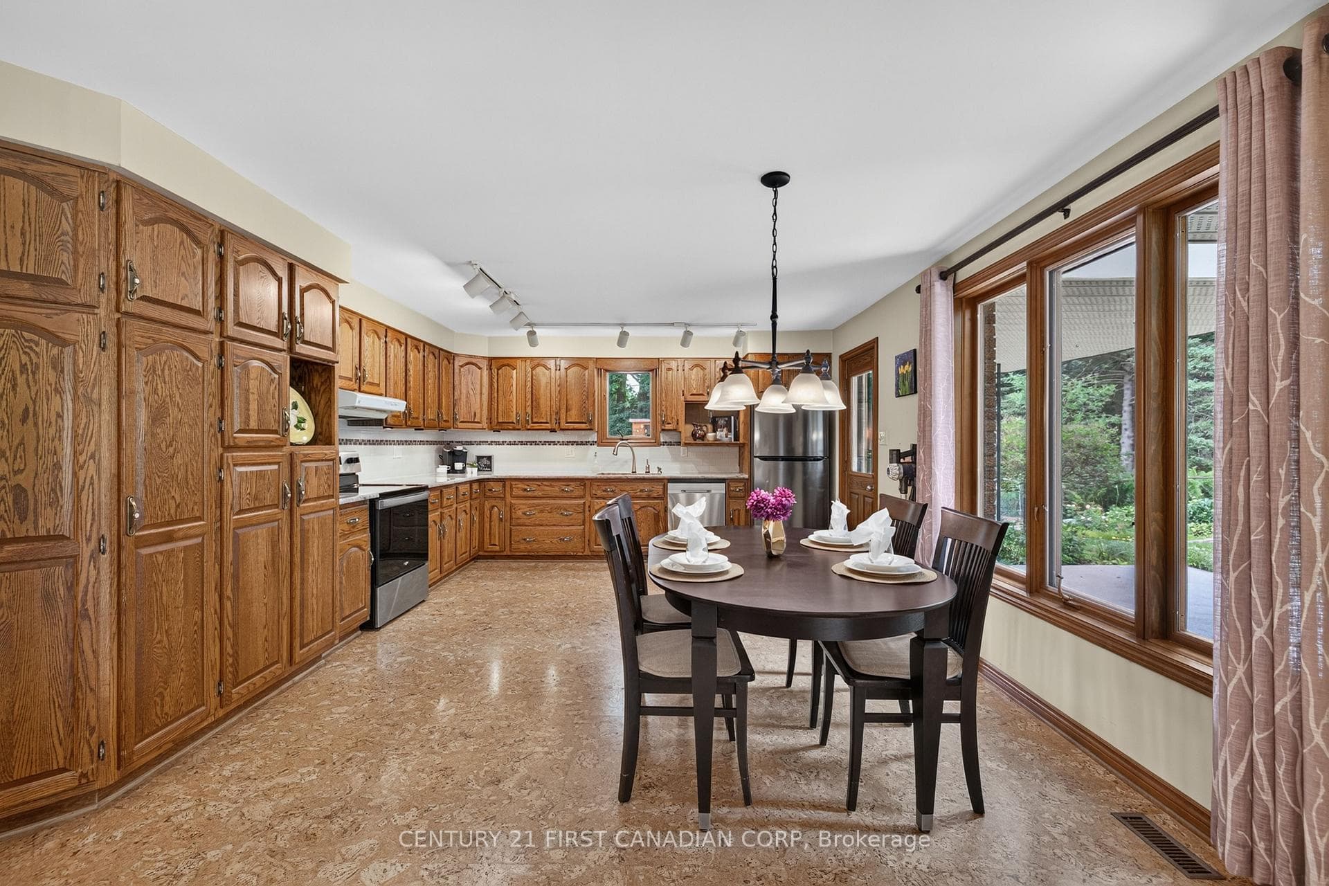 27 Stirrup Court photo 22