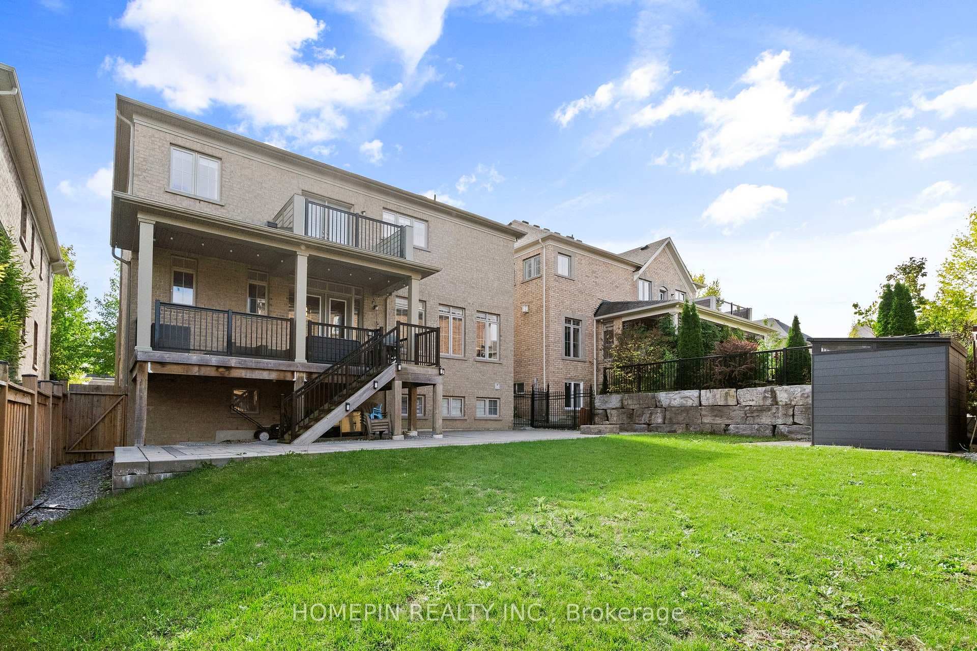 201 Gar Lehman Avenue photo 41