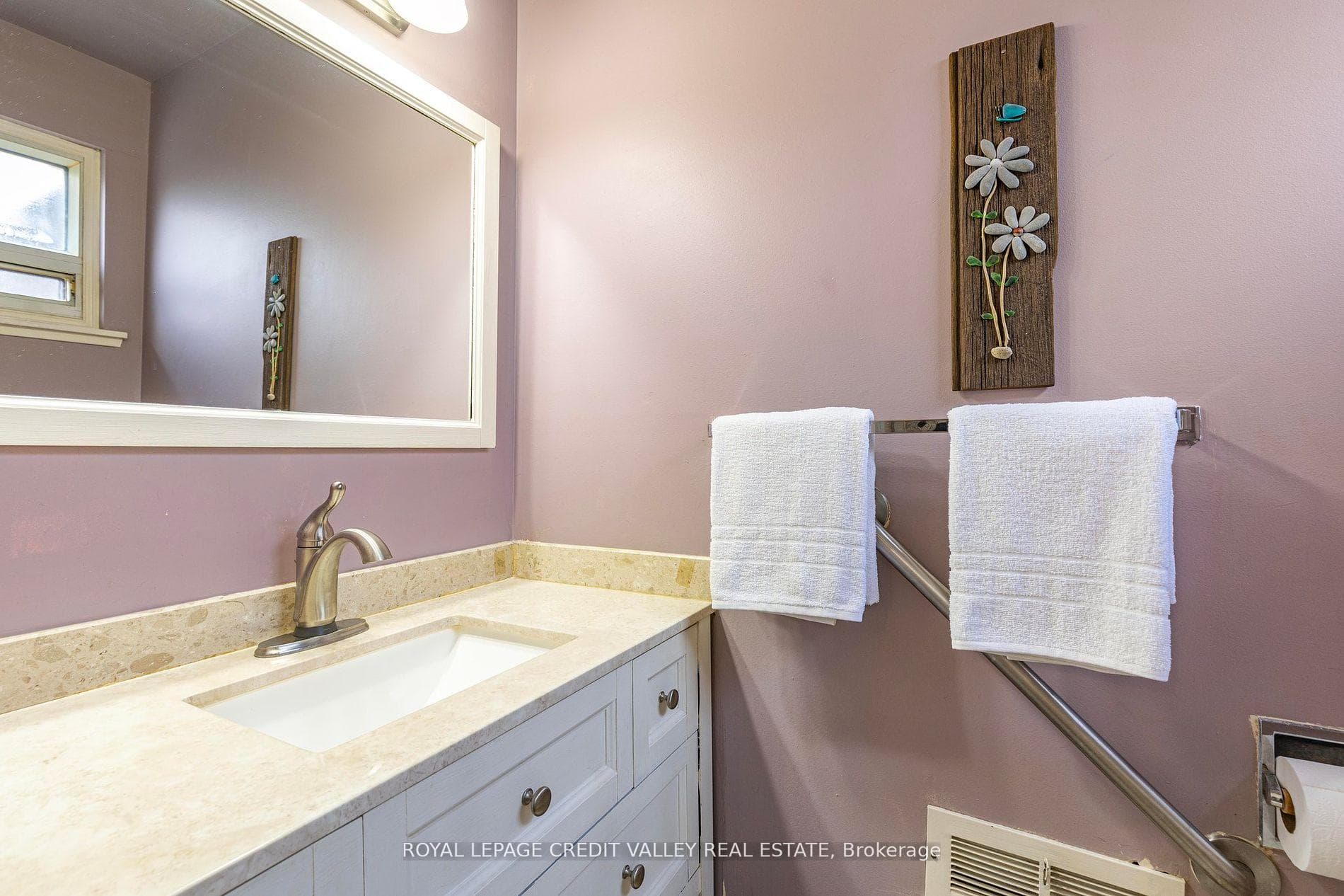 13 Castlemore Drive photo 18
