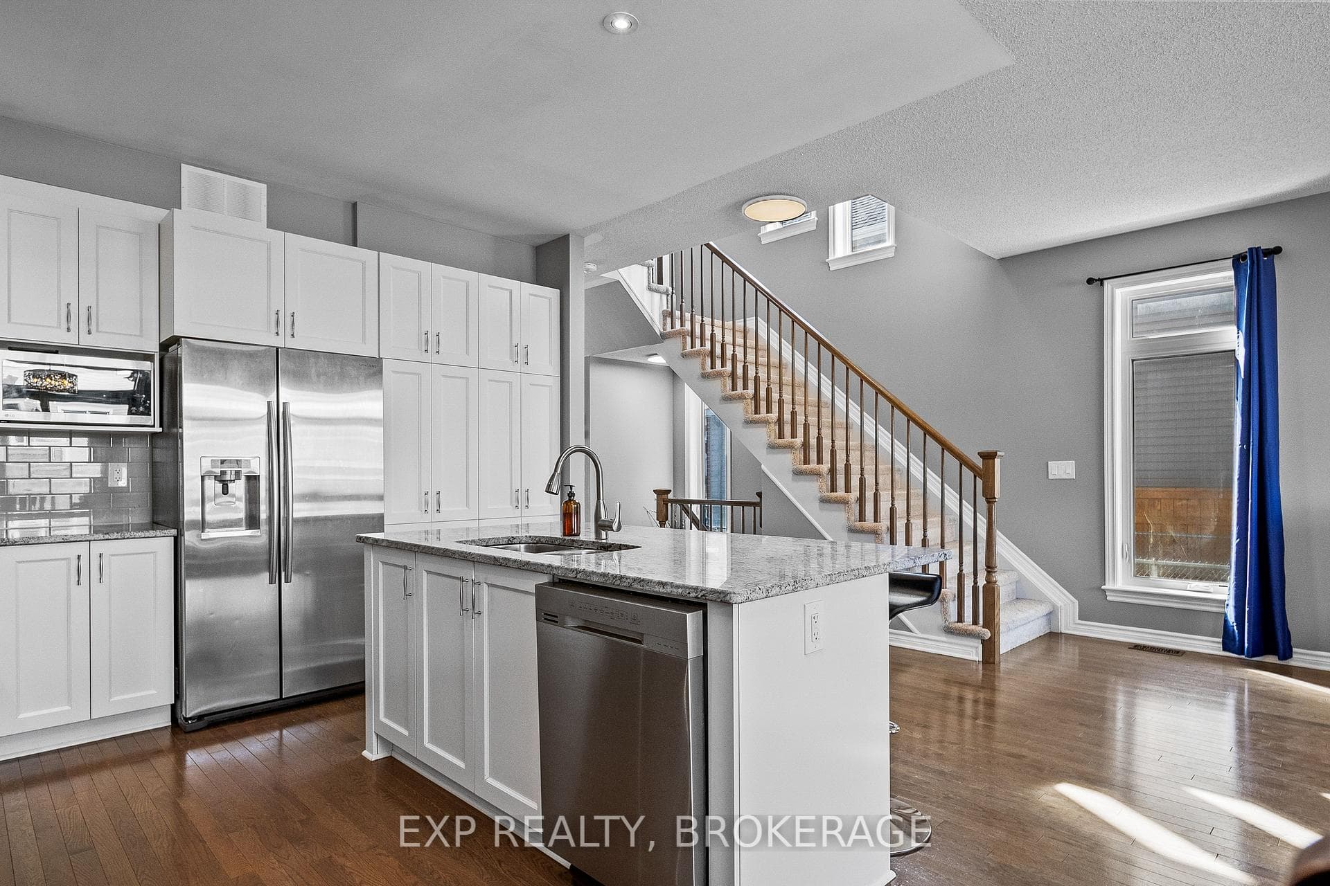 1065 Woodhaven Drive photo 11