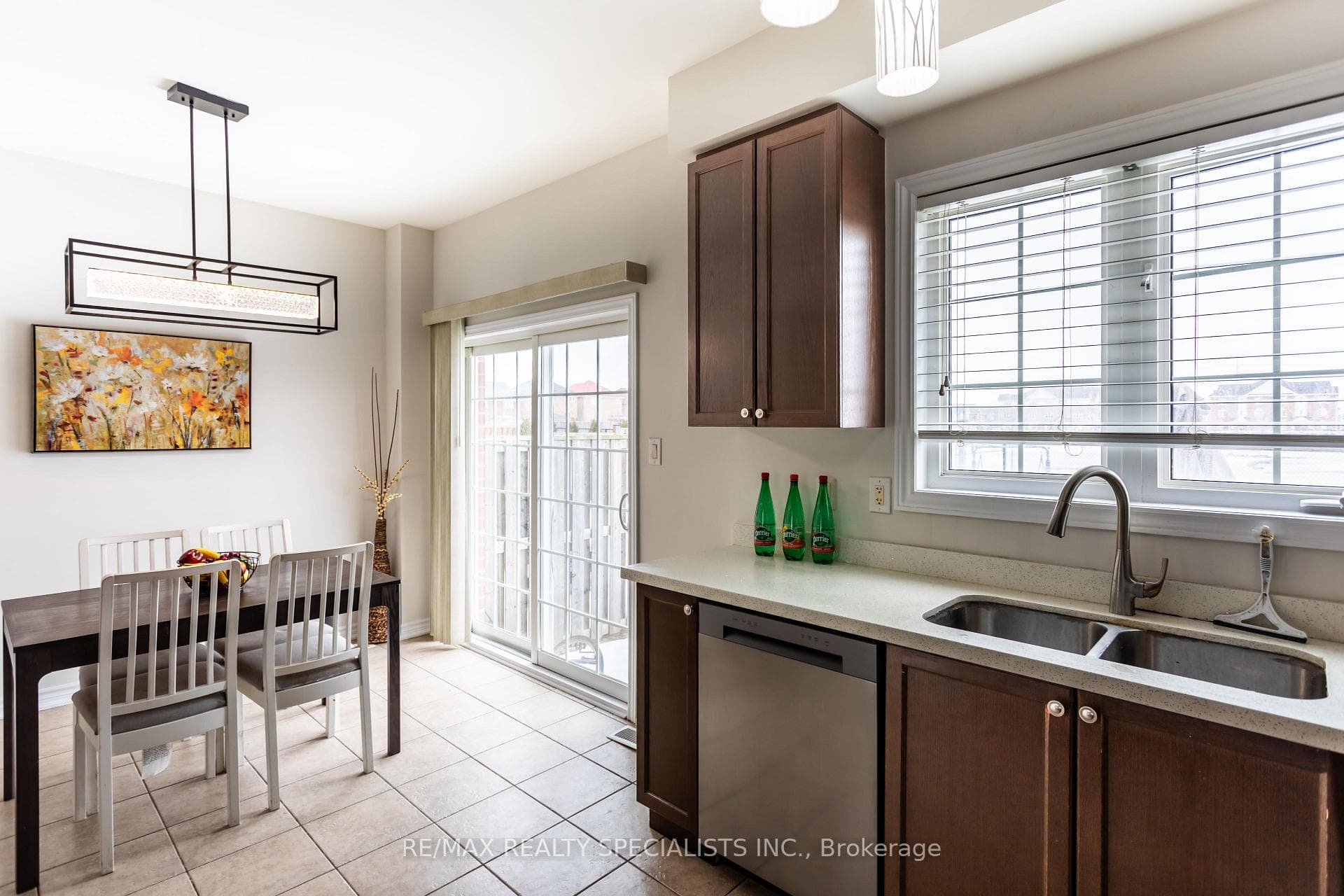 1245 Ruddy Crescent photo 17