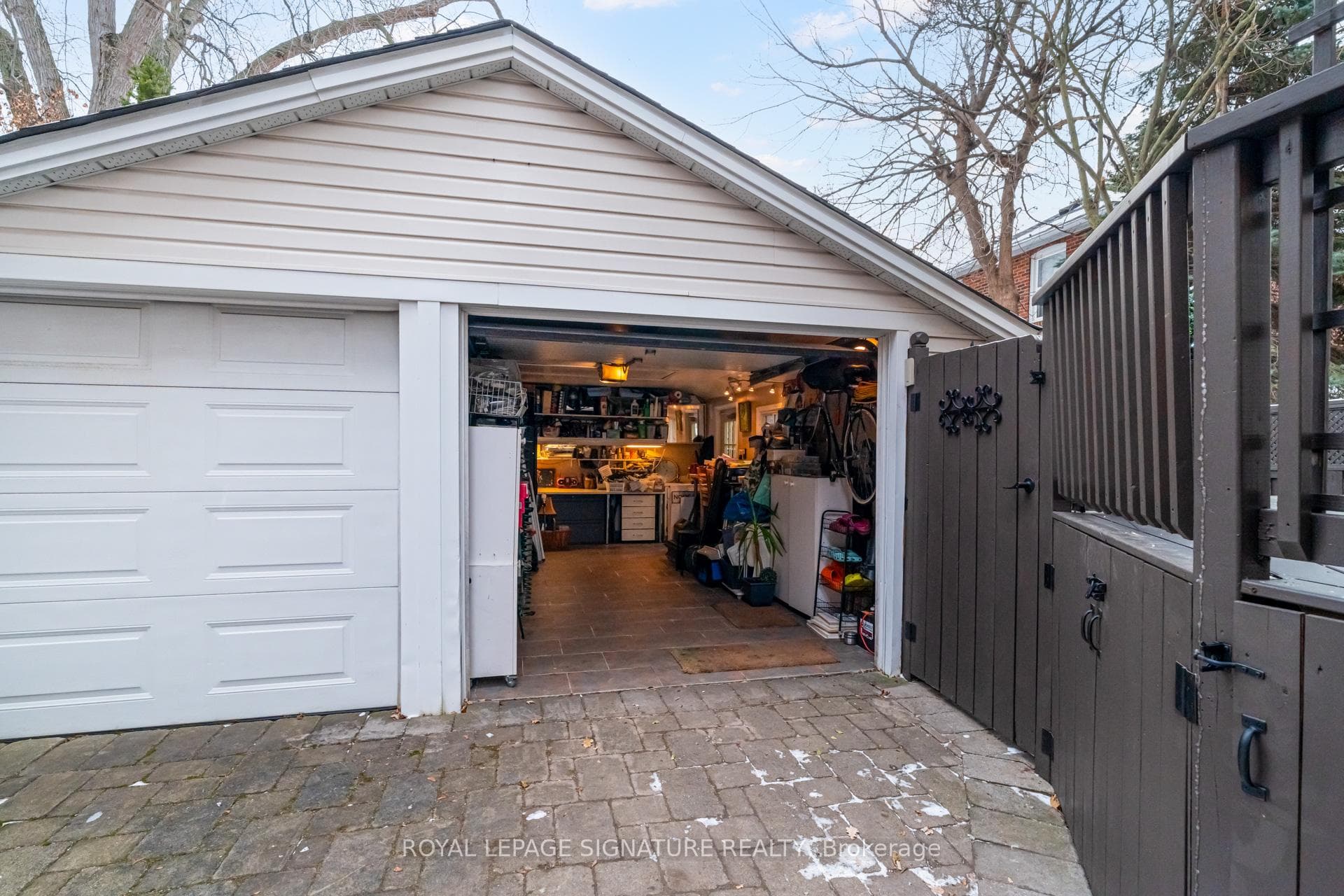 229 Glengrove Avenue photo 33