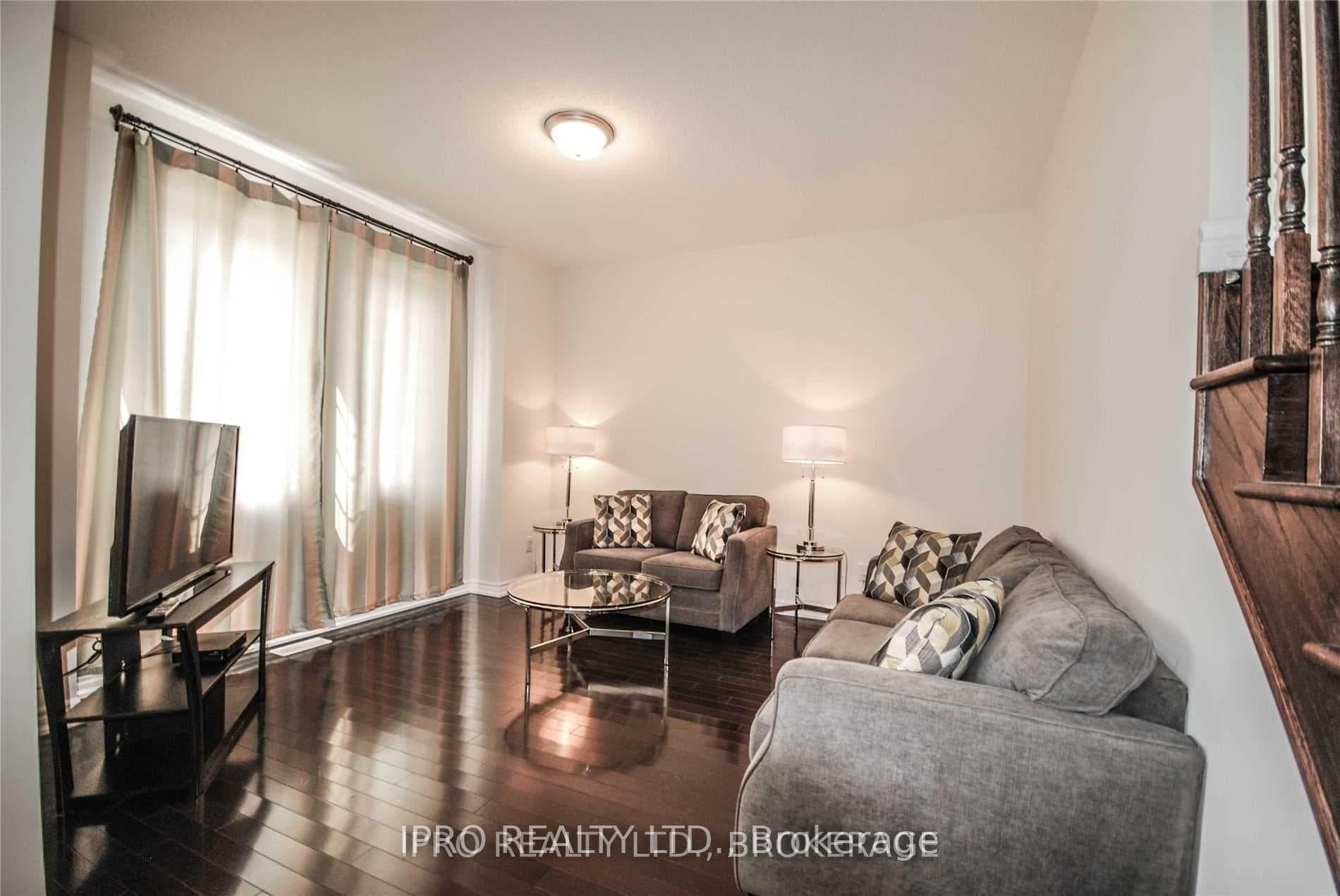 447 Kincardine Terrace photo 12