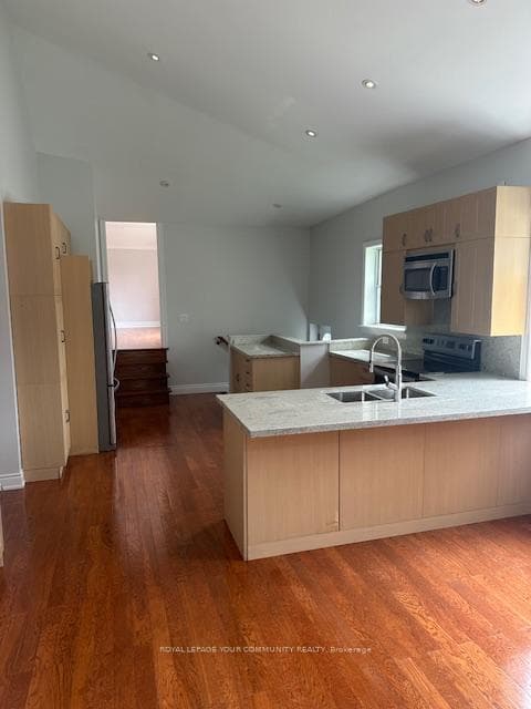 188 Joicey Boulevard photo 11