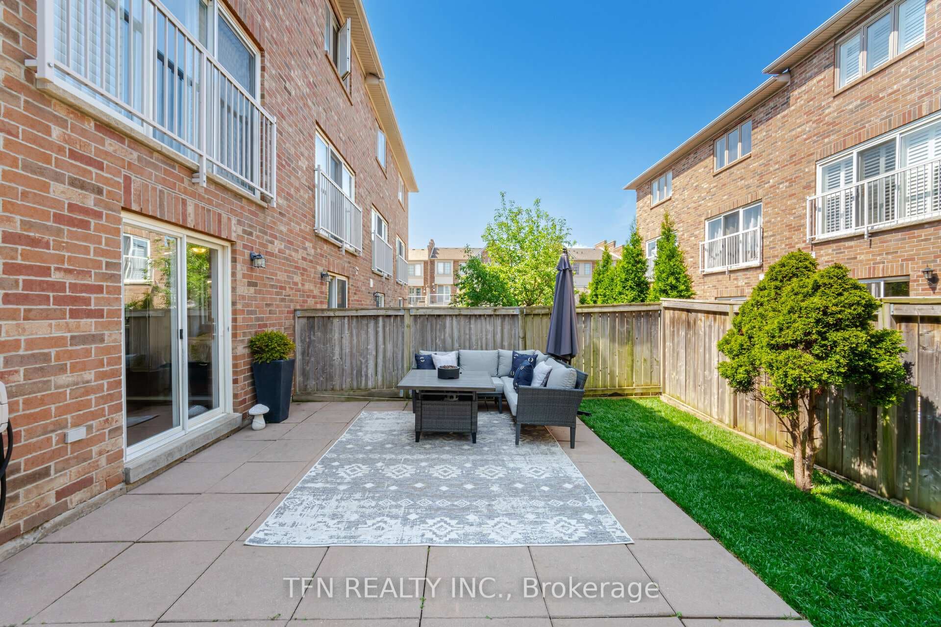 435 English Rose Lane Unit 25 photo 24
