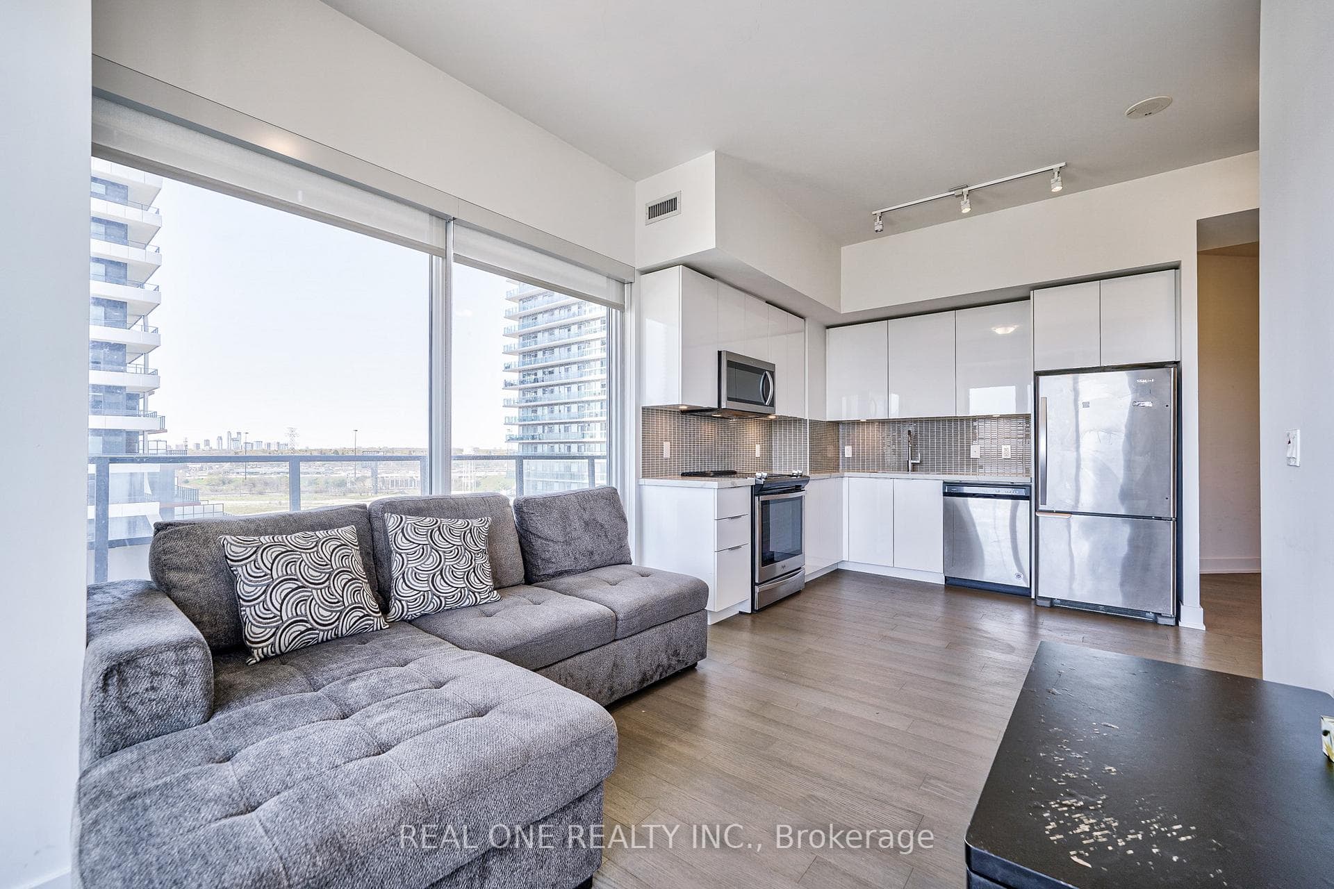 20 Shore Breeze Drive Unit 1102 photo 6