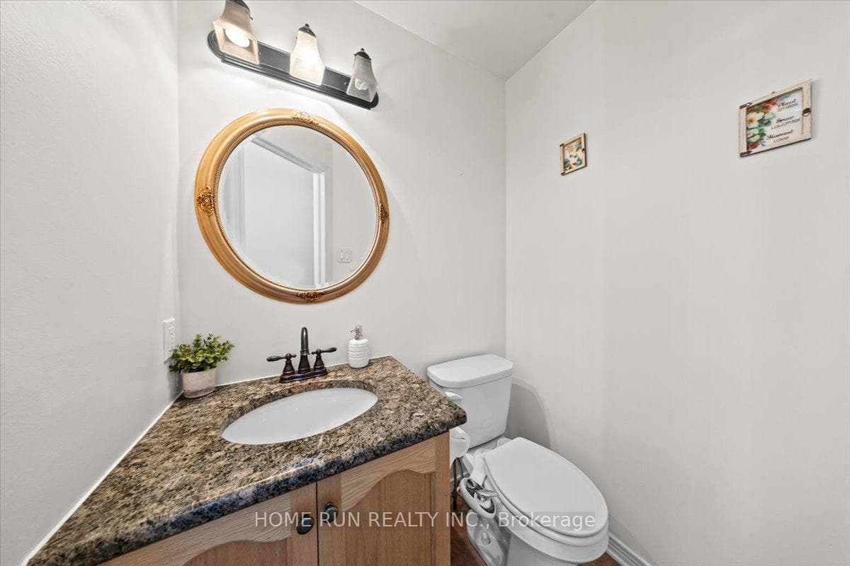 113 Gray Crescent photo 4