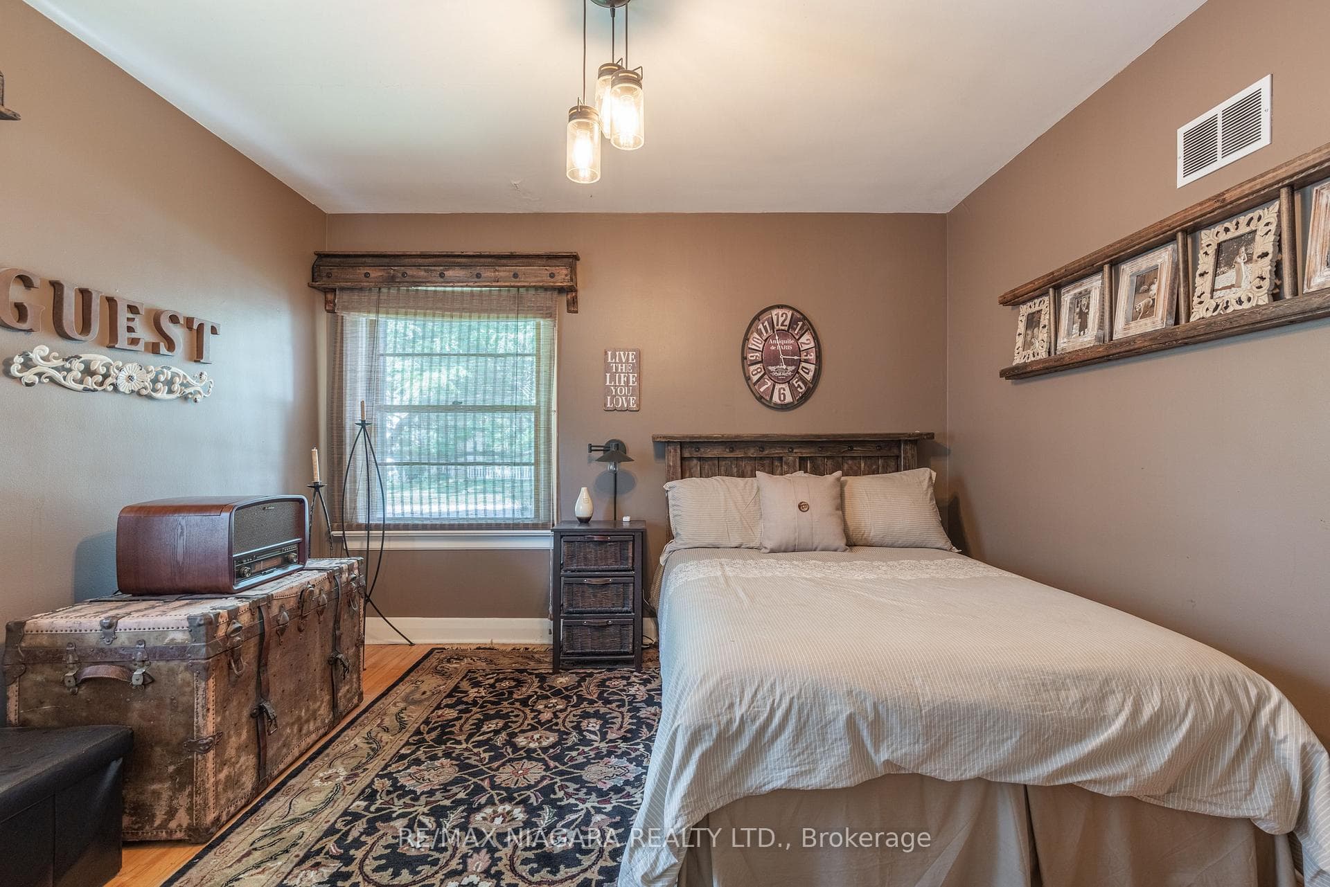 8171 Lamont Avenue photo 13