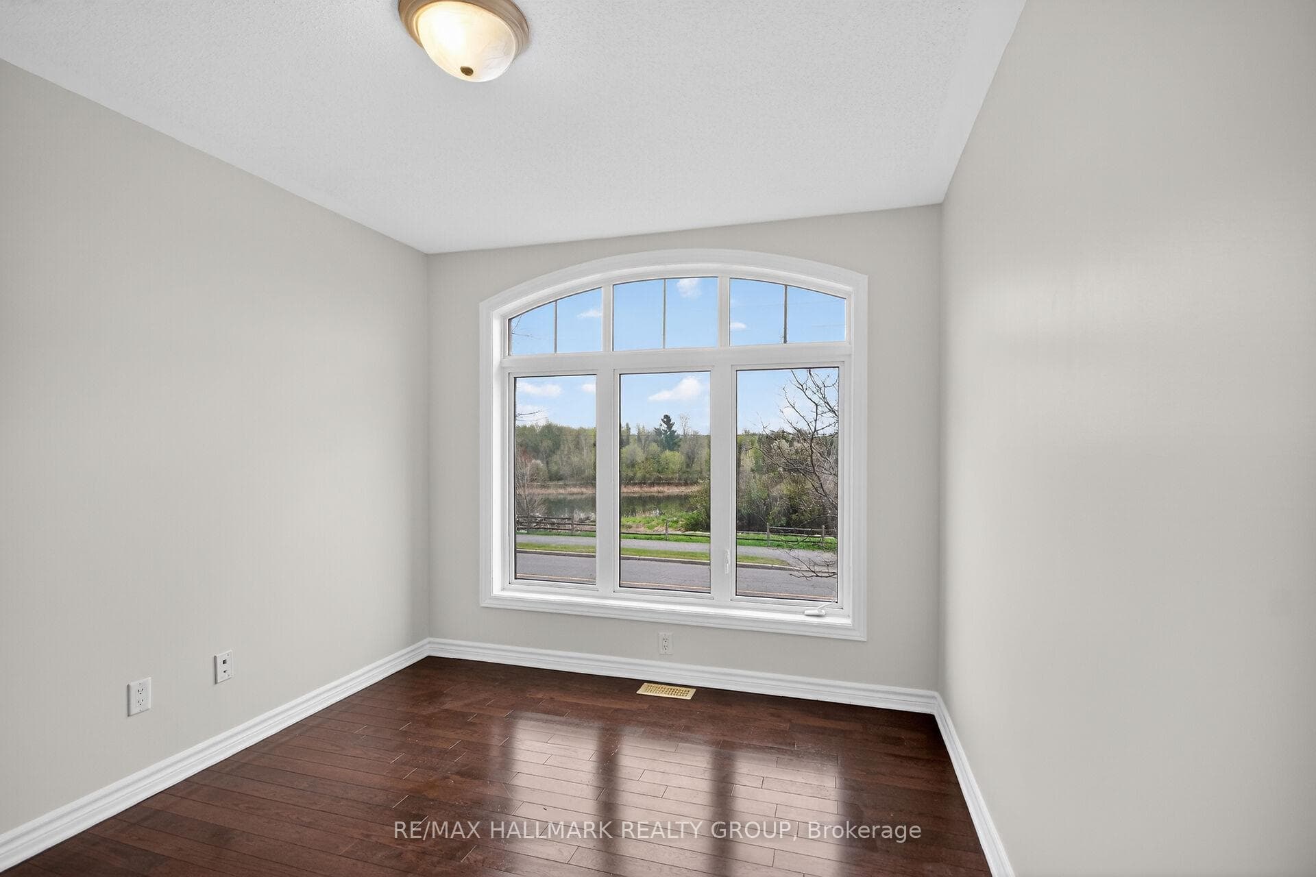 740 Paul Metivier Drive photo 23