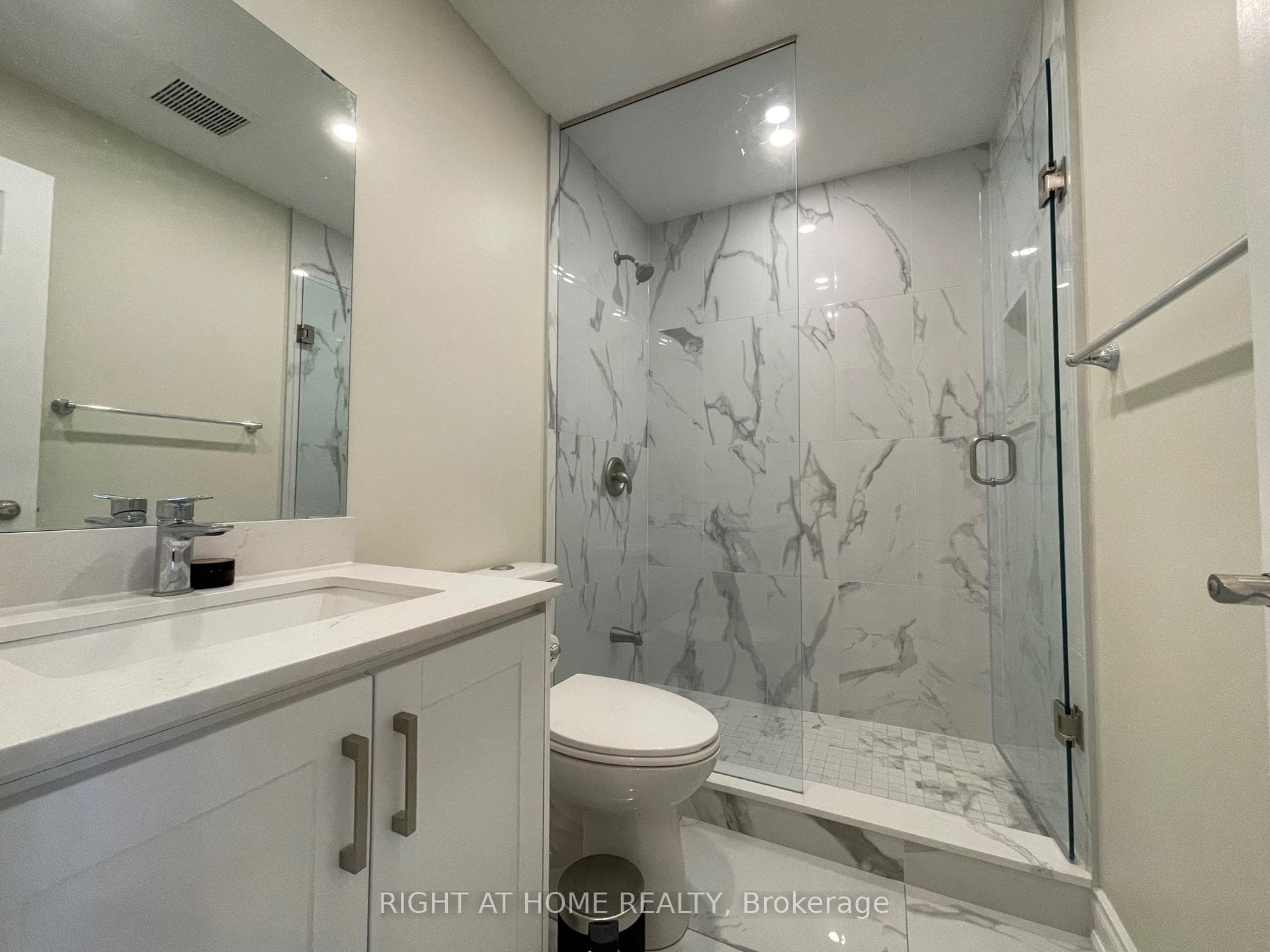 404 Spadina Avenue Unit 3rd Fl photo 9